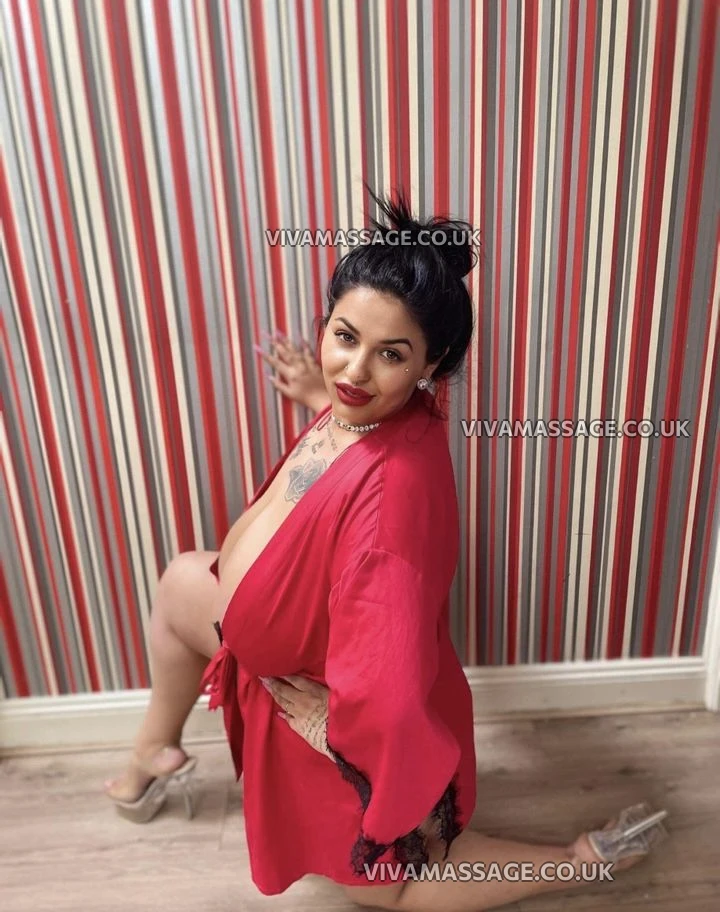 Photo 4 of Nikol chocolate girl