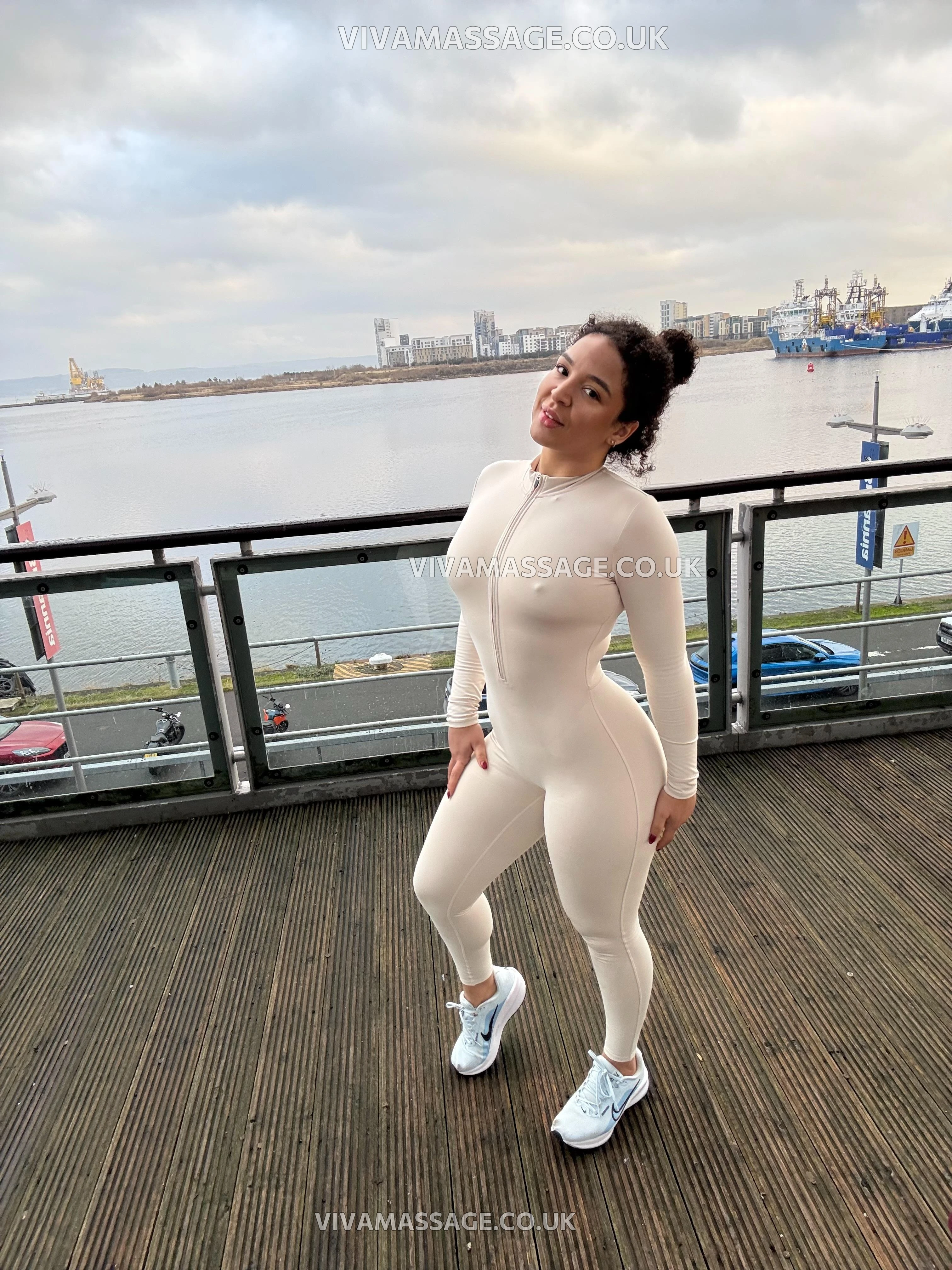 Photo 14 of LAURAVASCONCELOS