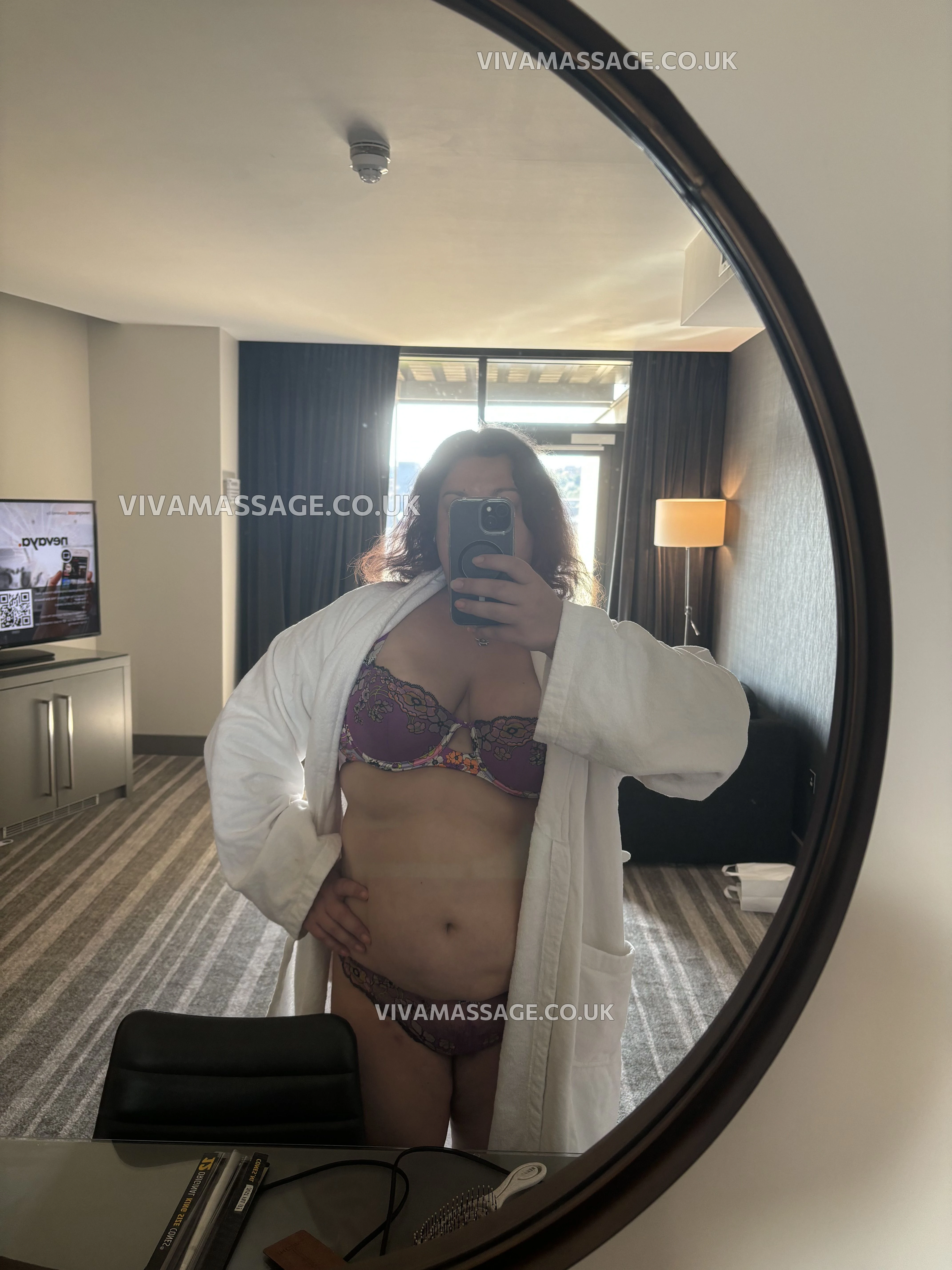 Photo 12 of CurvyBritishLou2