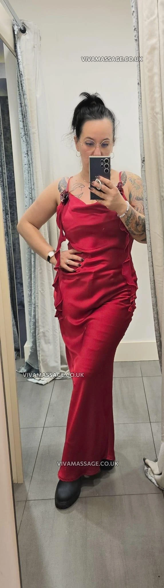 Photo 2 of Bianka Gold Hands X