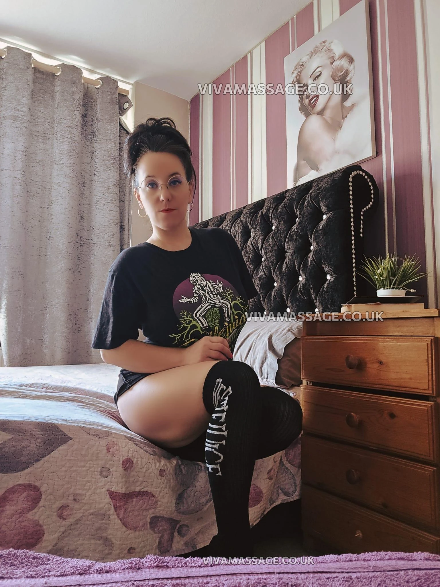 Photo 18 of Bianka Gold Hands X