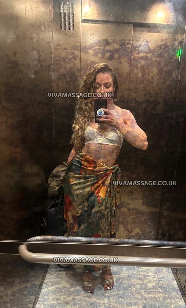 Photo 2 of Chelsey Peach