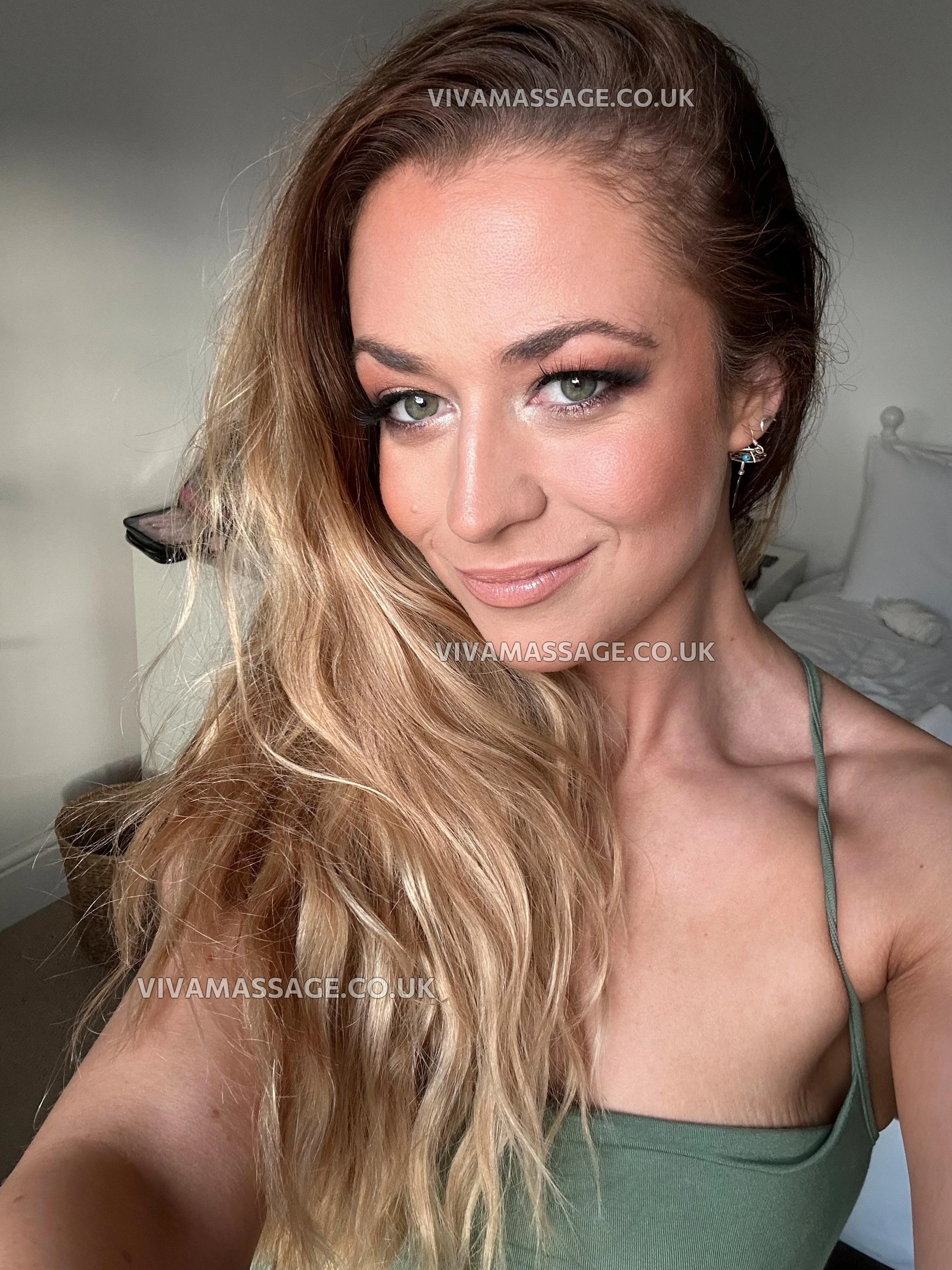 Photo 41 of Chelsey Peach