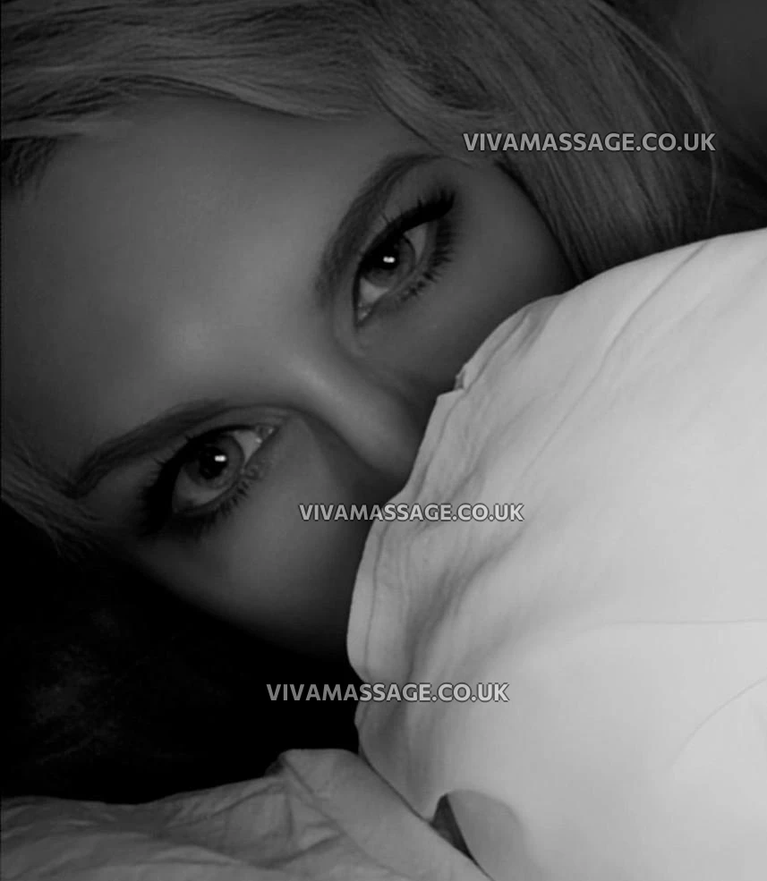 Photo 19 of - Sophia -