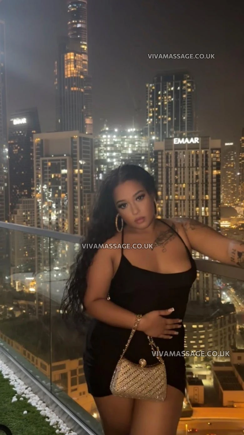 Photo 1 of Sexysalwaa