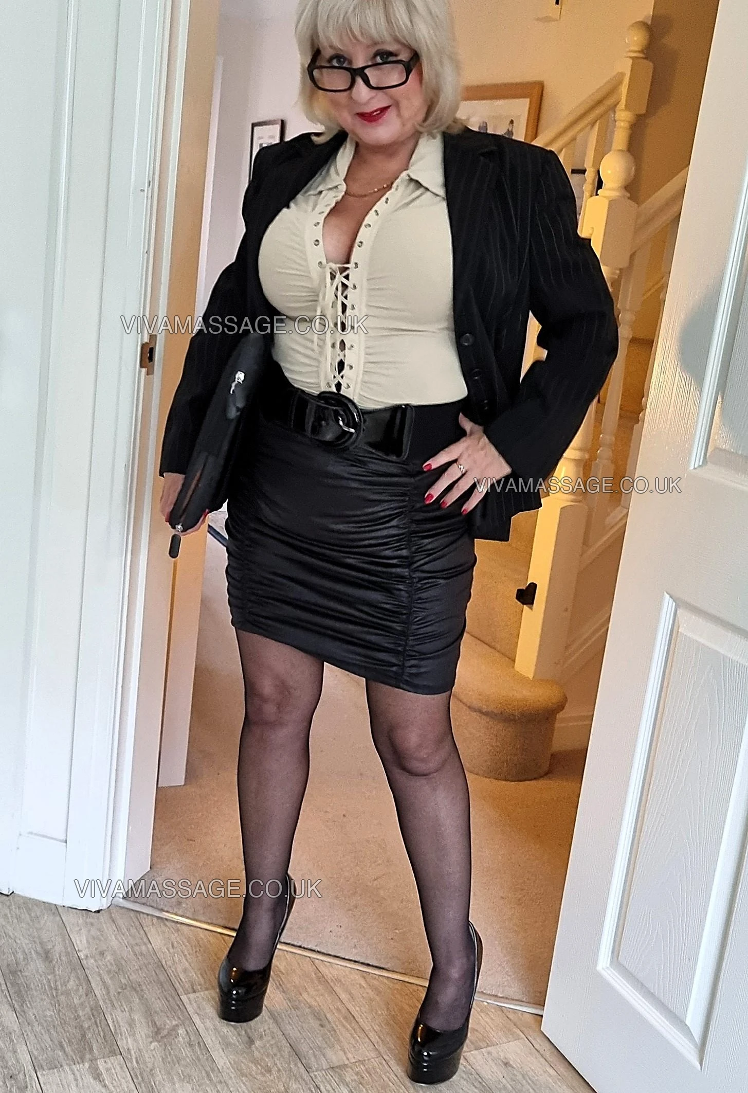 Photo 40 of Lorna_Blu