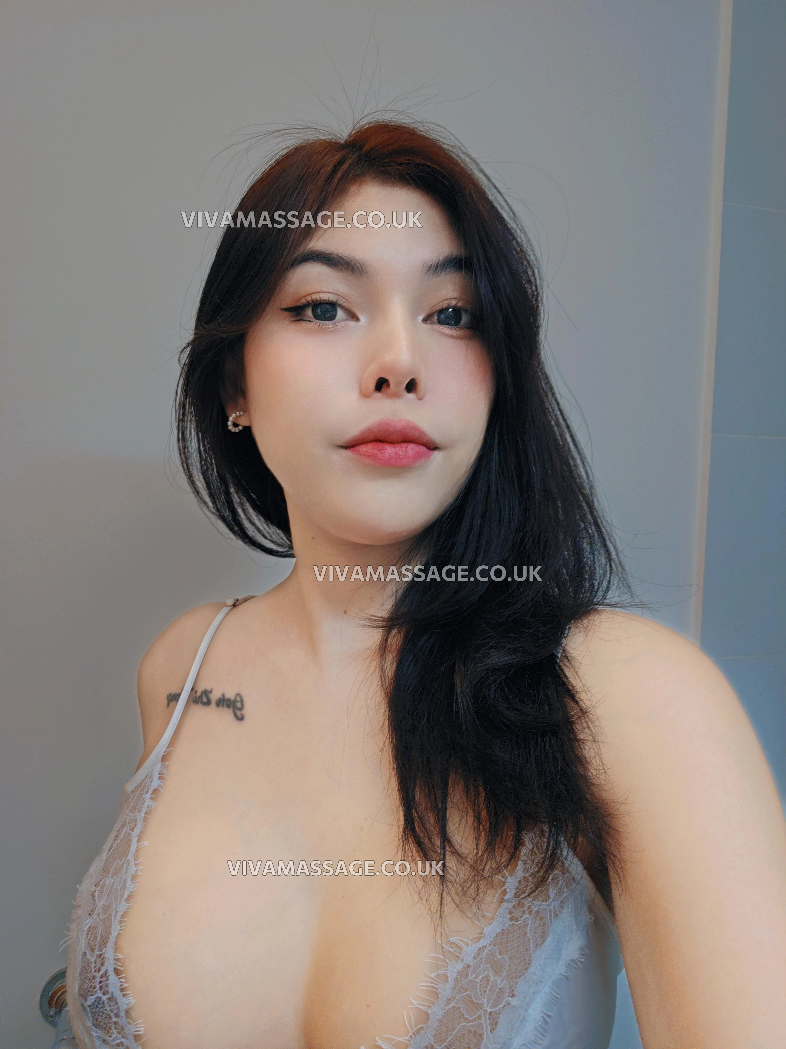 Photo 4 of DIA Diamond