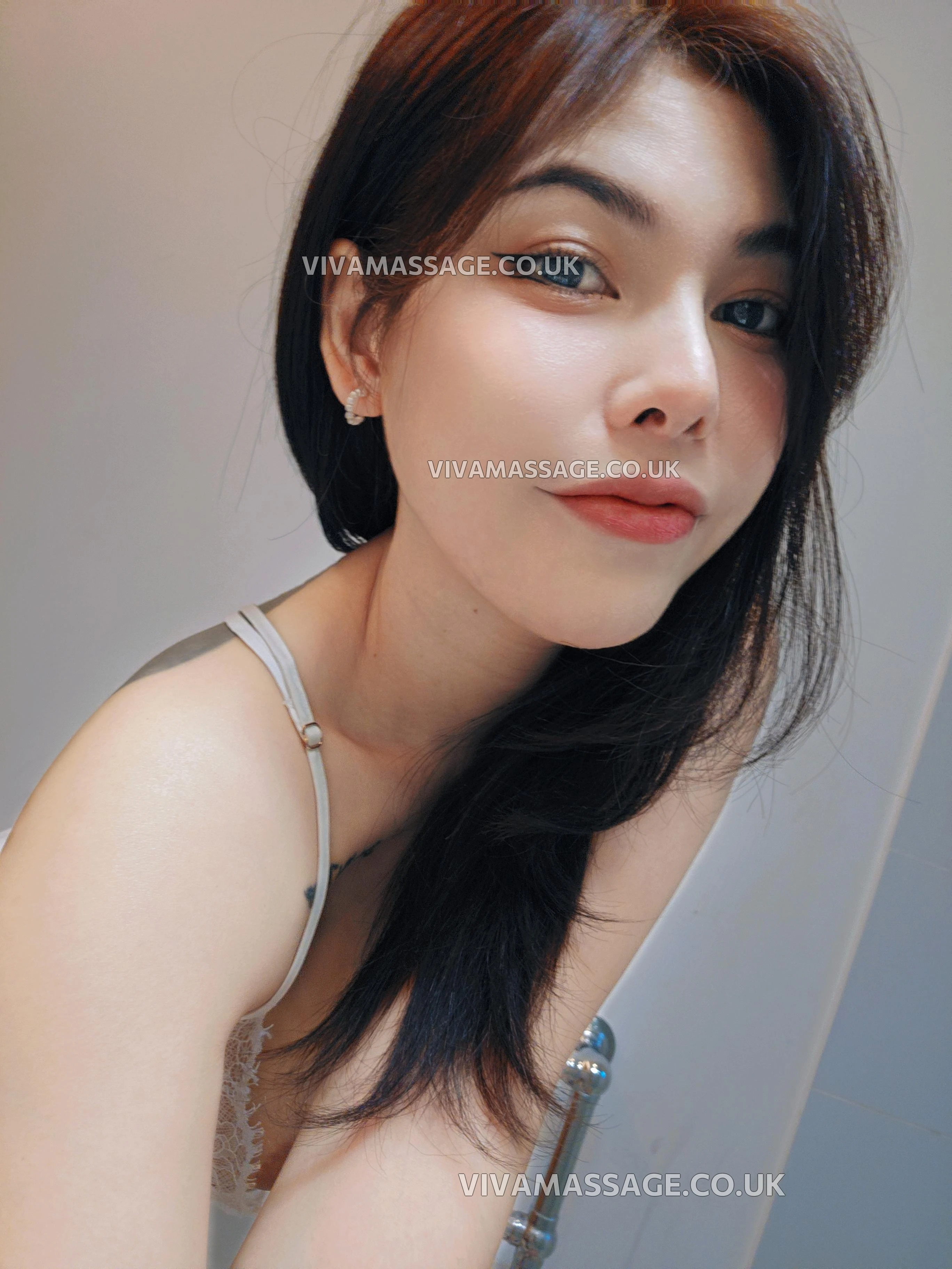 Photo 5 of DIA Diamond