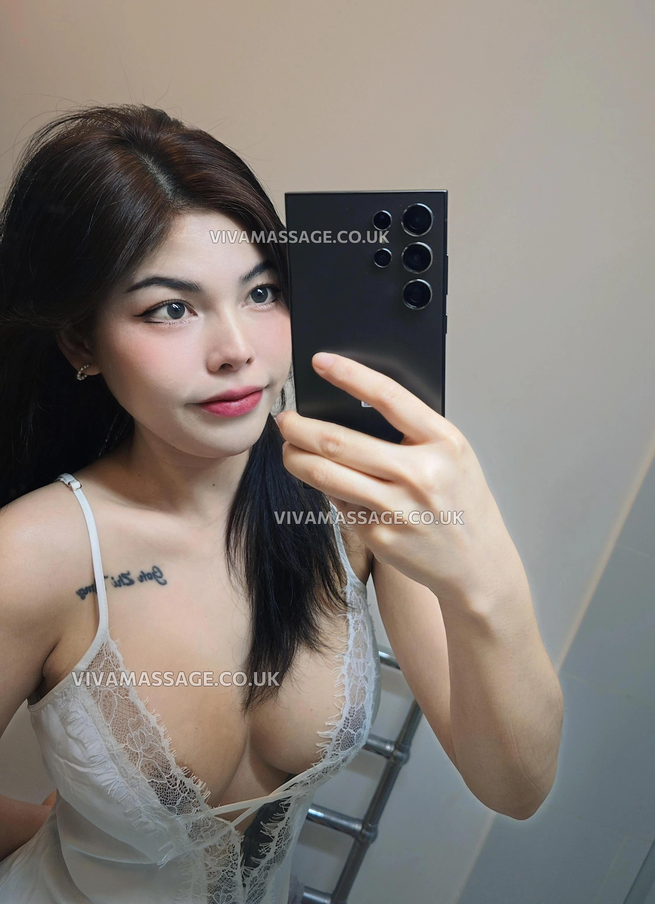 Photo 3 of DIA Diamond