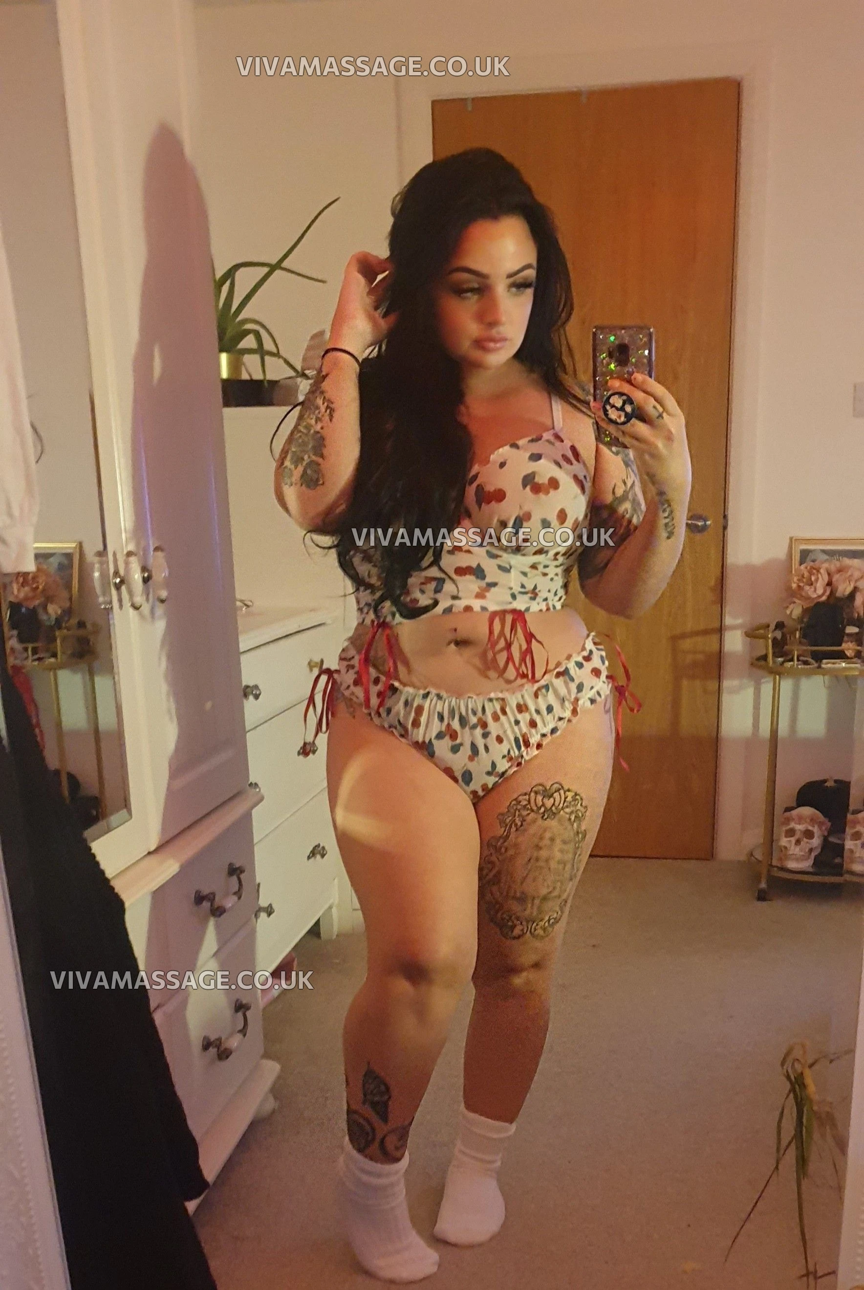 Photo 8 of Little_Hattie