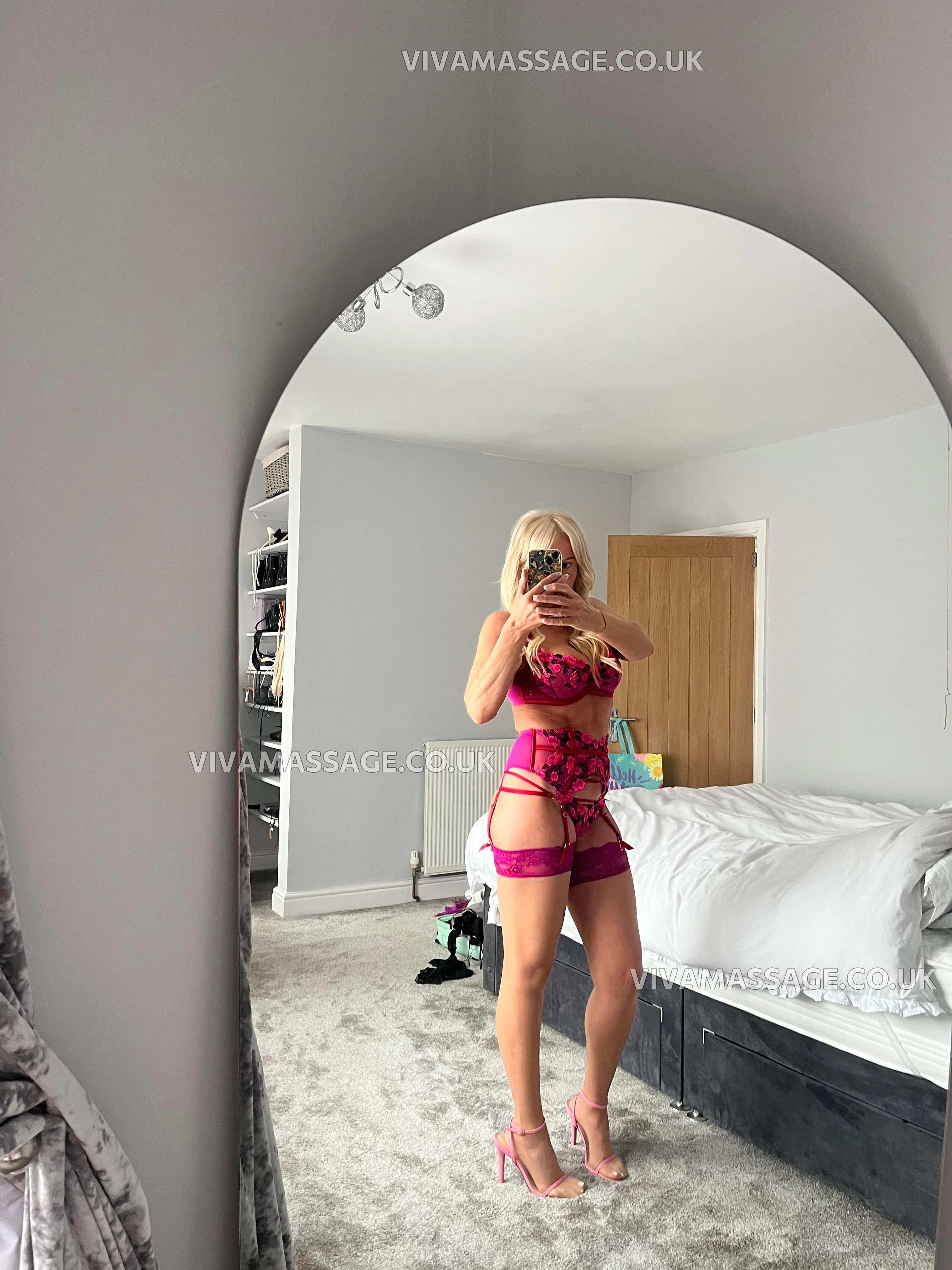 Photo 8 of AmeliaRae1970