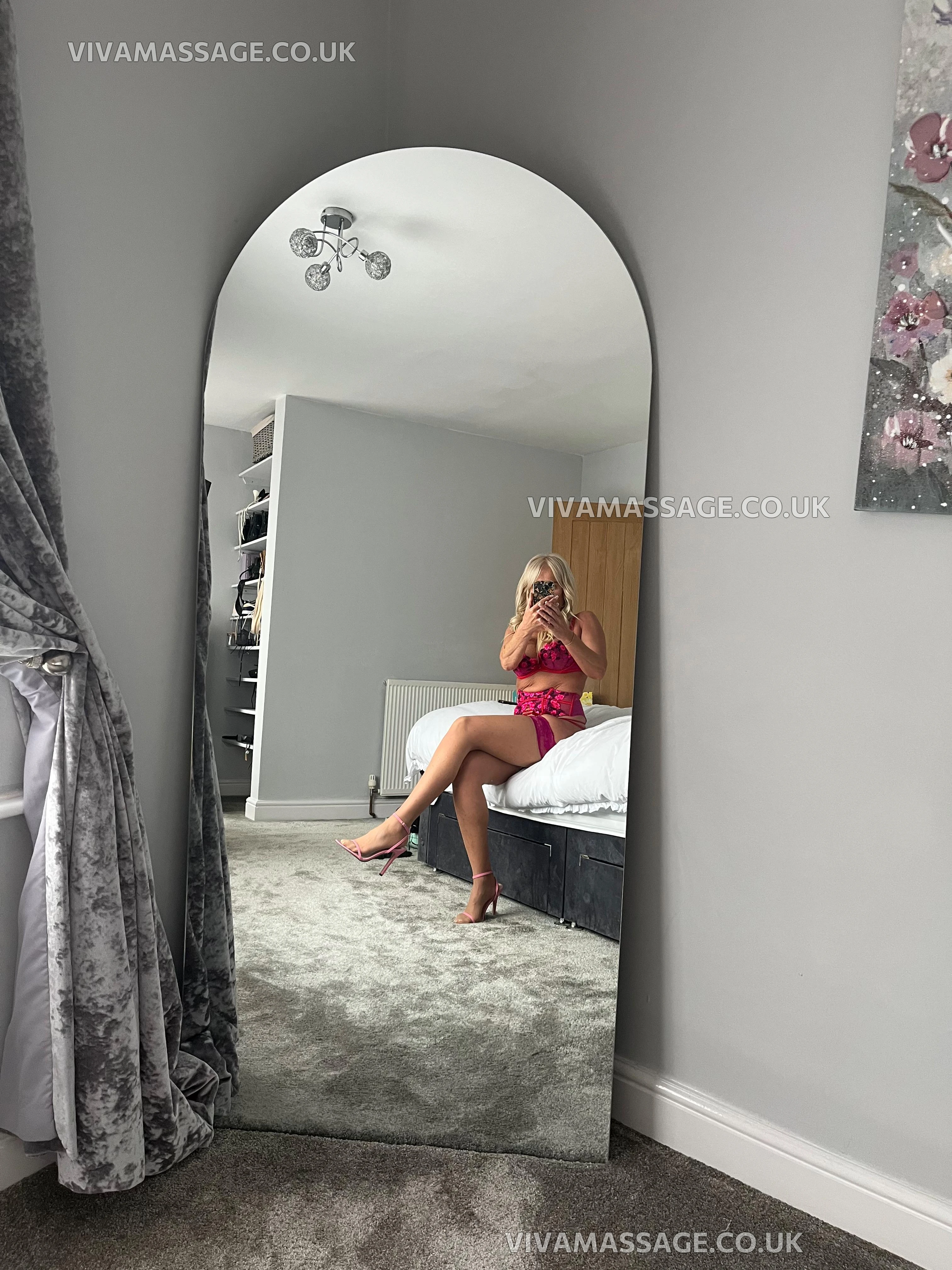 Photo 11 of AmeliaRae1970