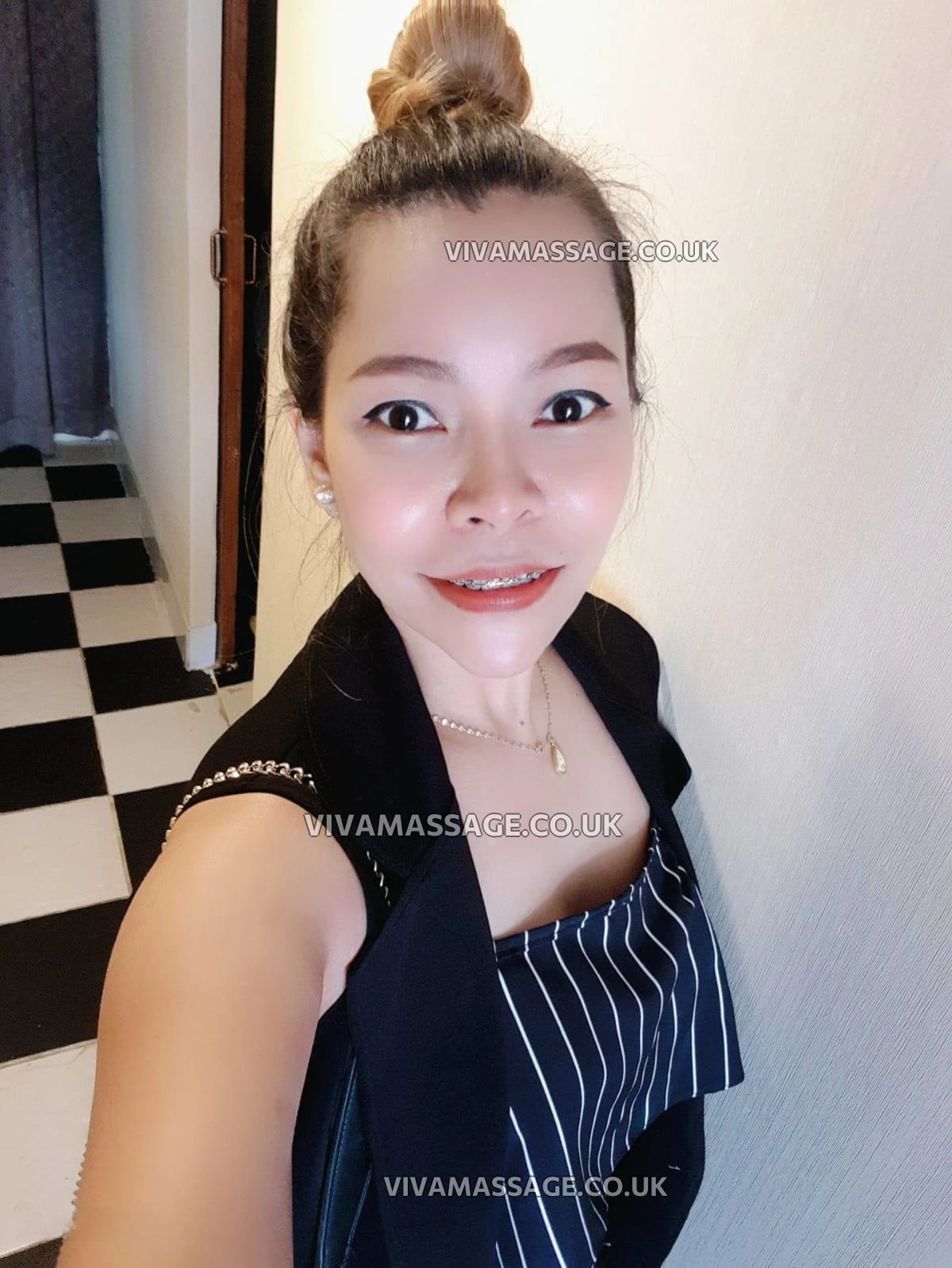 Photo 19 of Lisa Thai