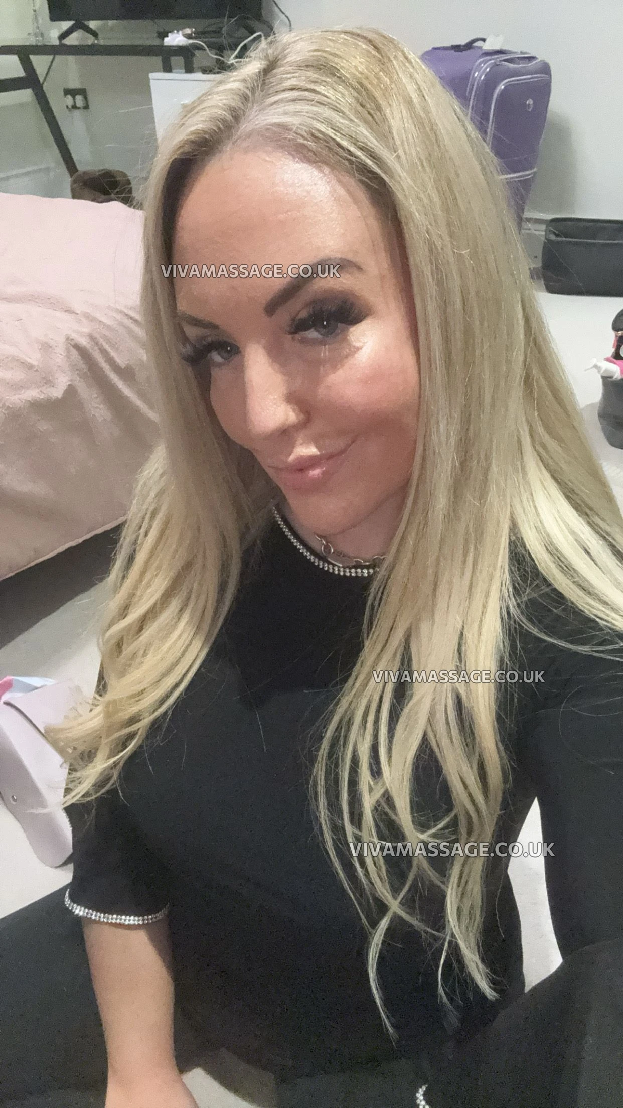 Photo 1 of EllenBlonde