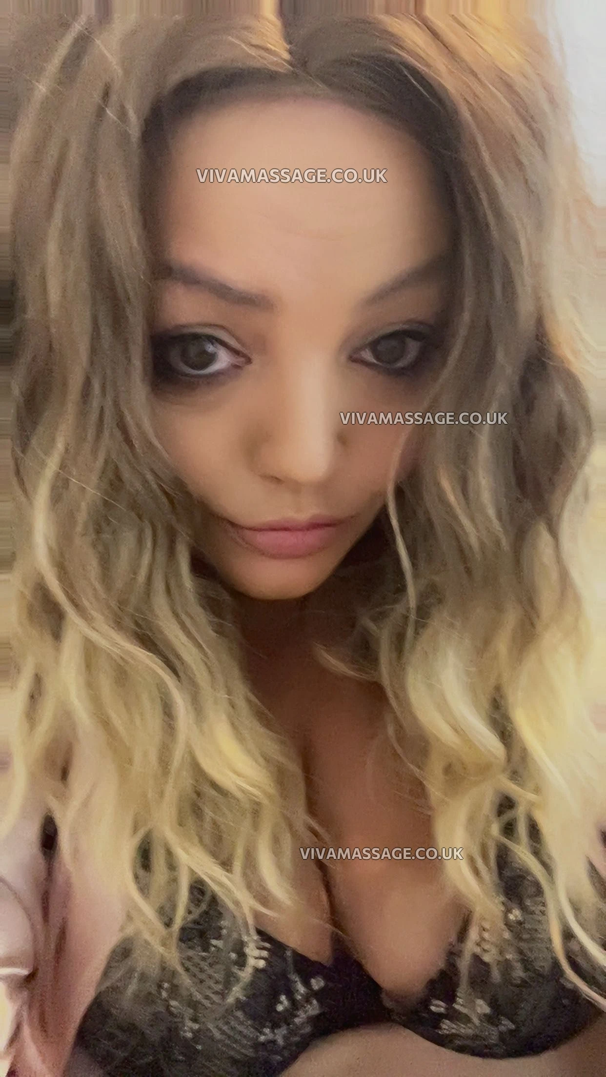 Photo 2 of hnybrunette