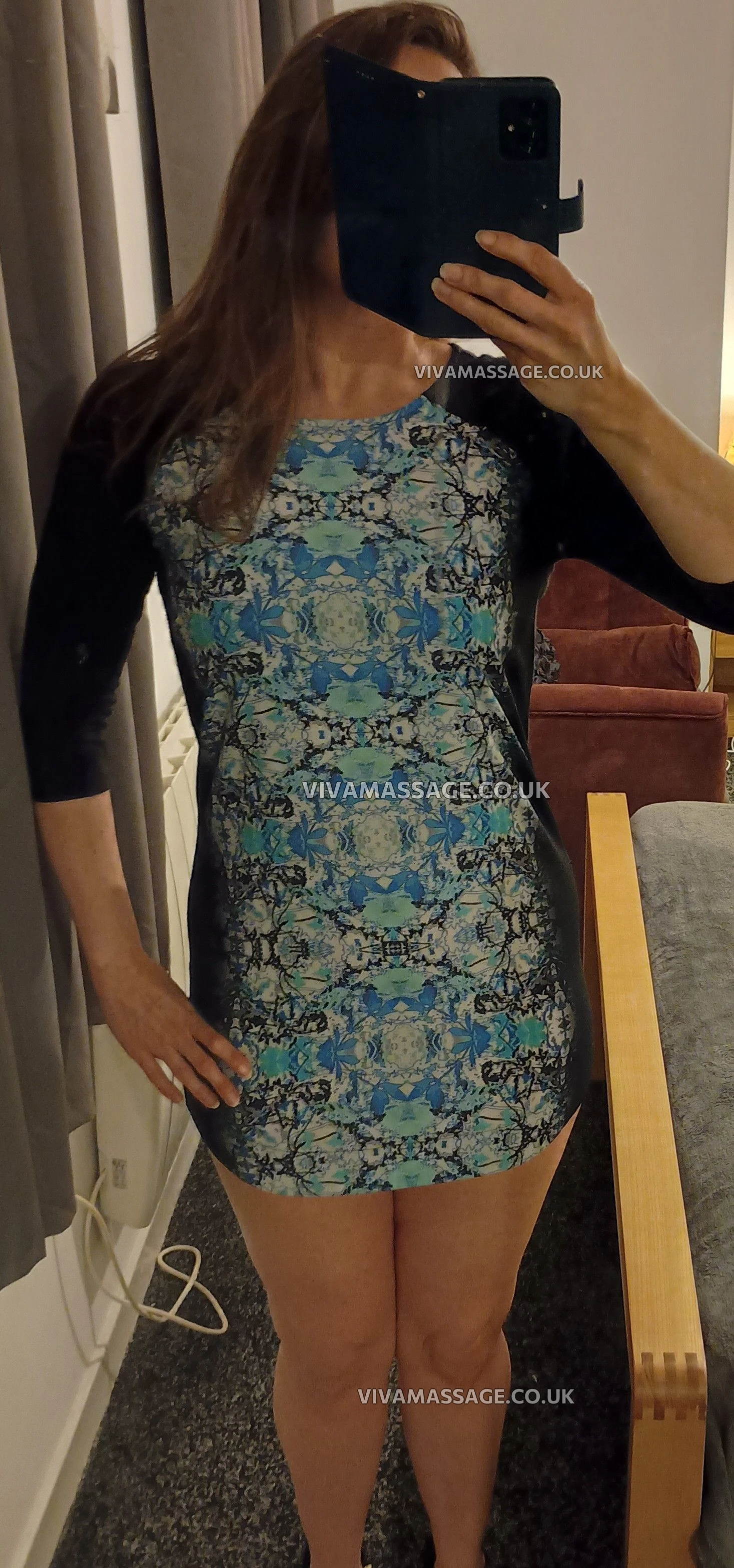 Photo 33 of English-Laura_Leon