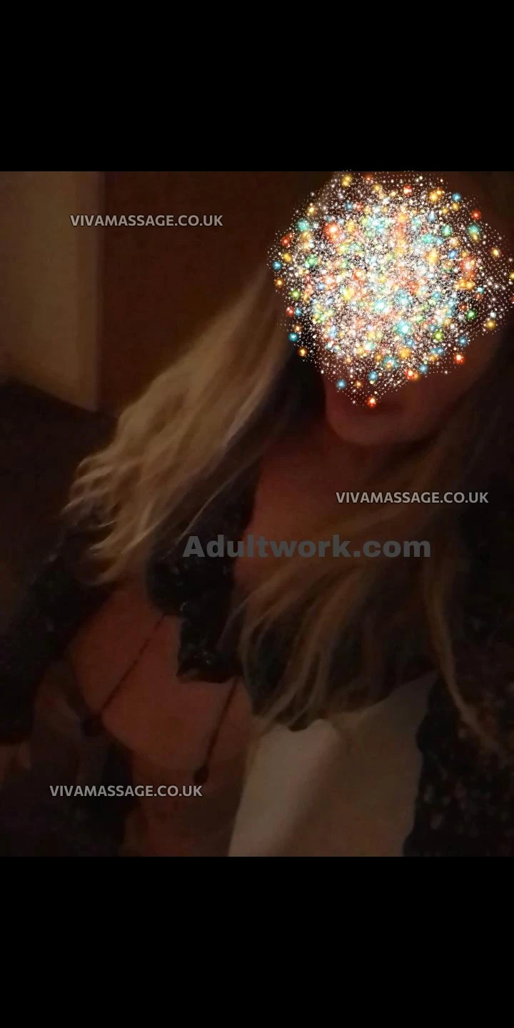 Photo 4 of Melanie H