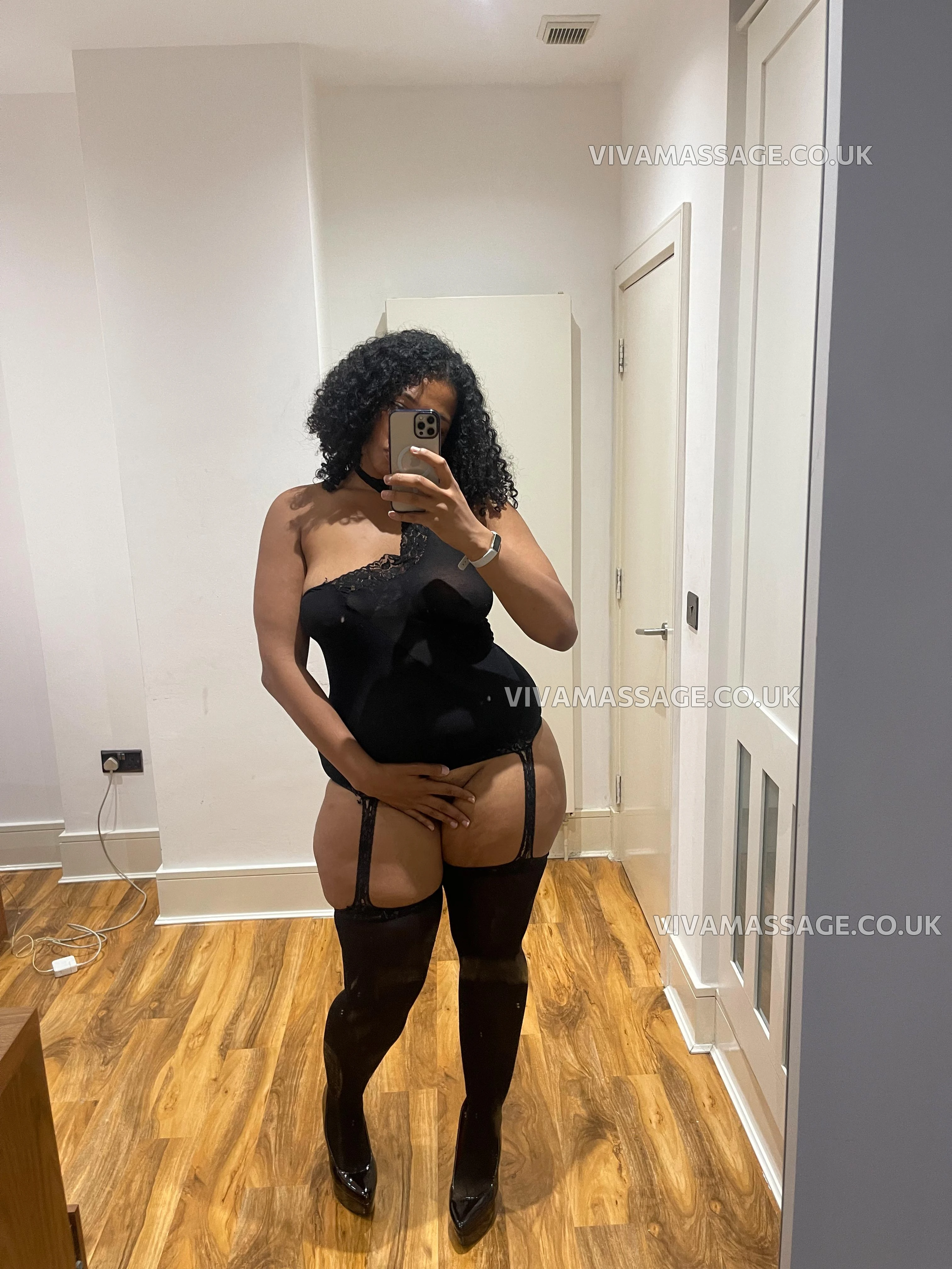 Photo 1 of CurvyCandyxoxo