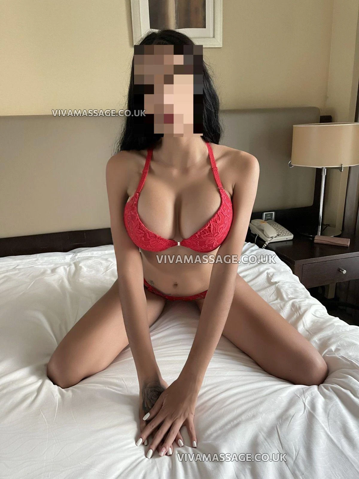 Photo 3 of Jessica-Curvy