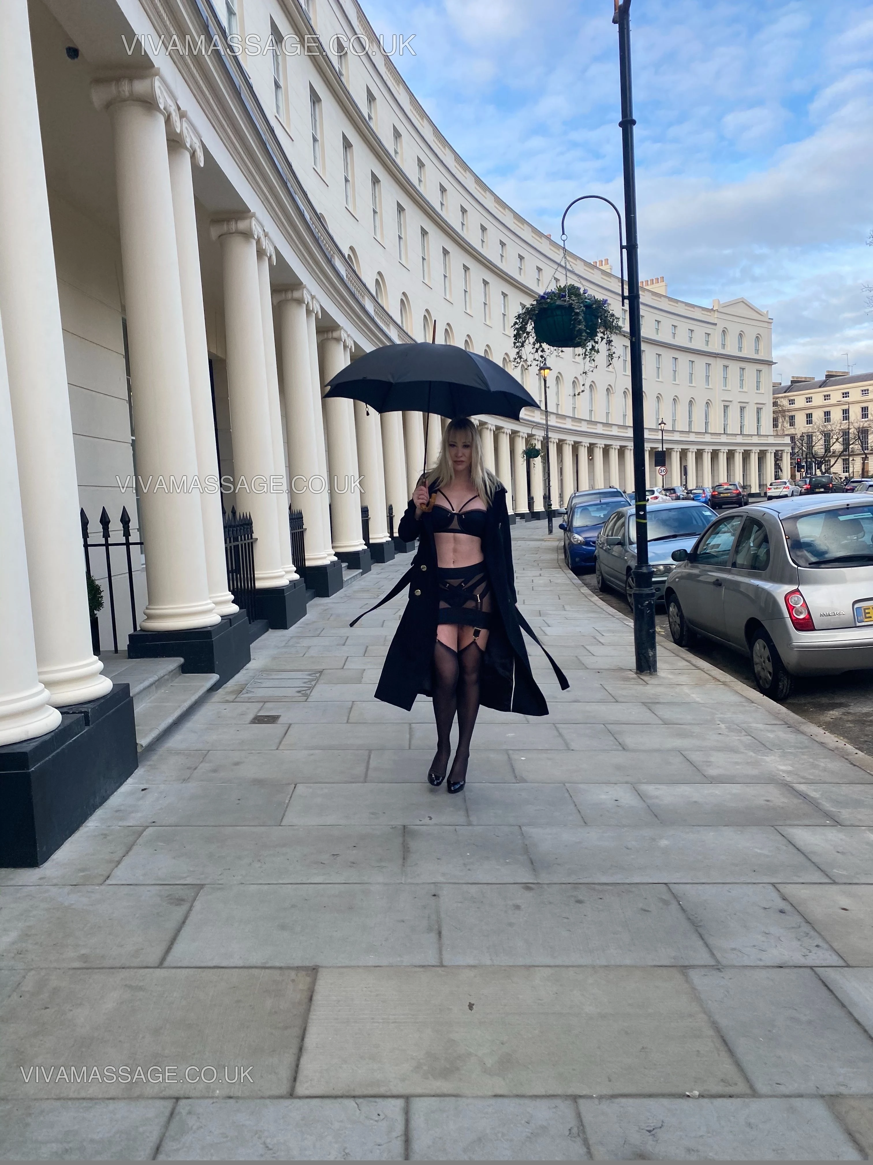 Photo 32 of English_Charis