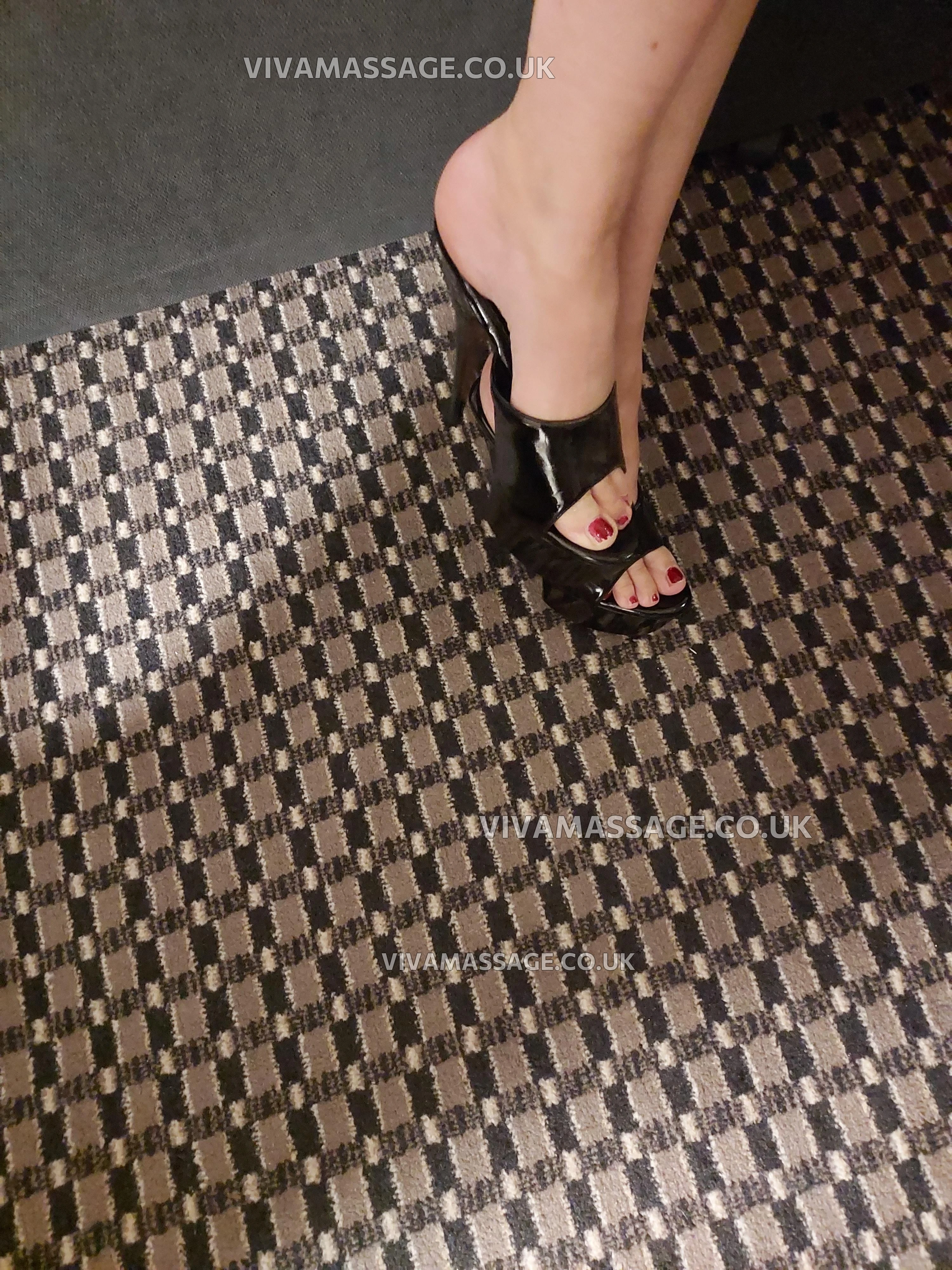 Photo 12 of Miss  Tara  Tease