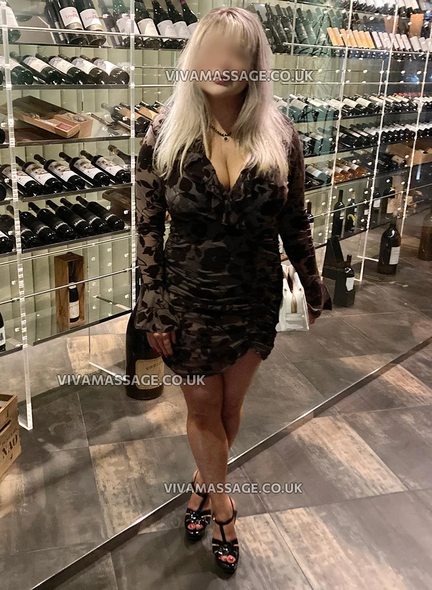 Photo 9 of PaprikaBabe