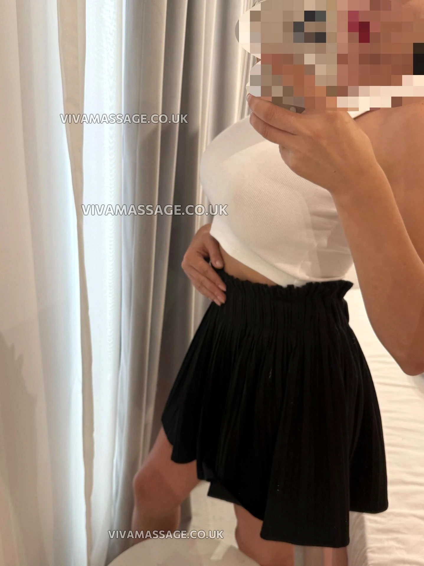 Photo 2 of golden Lissa