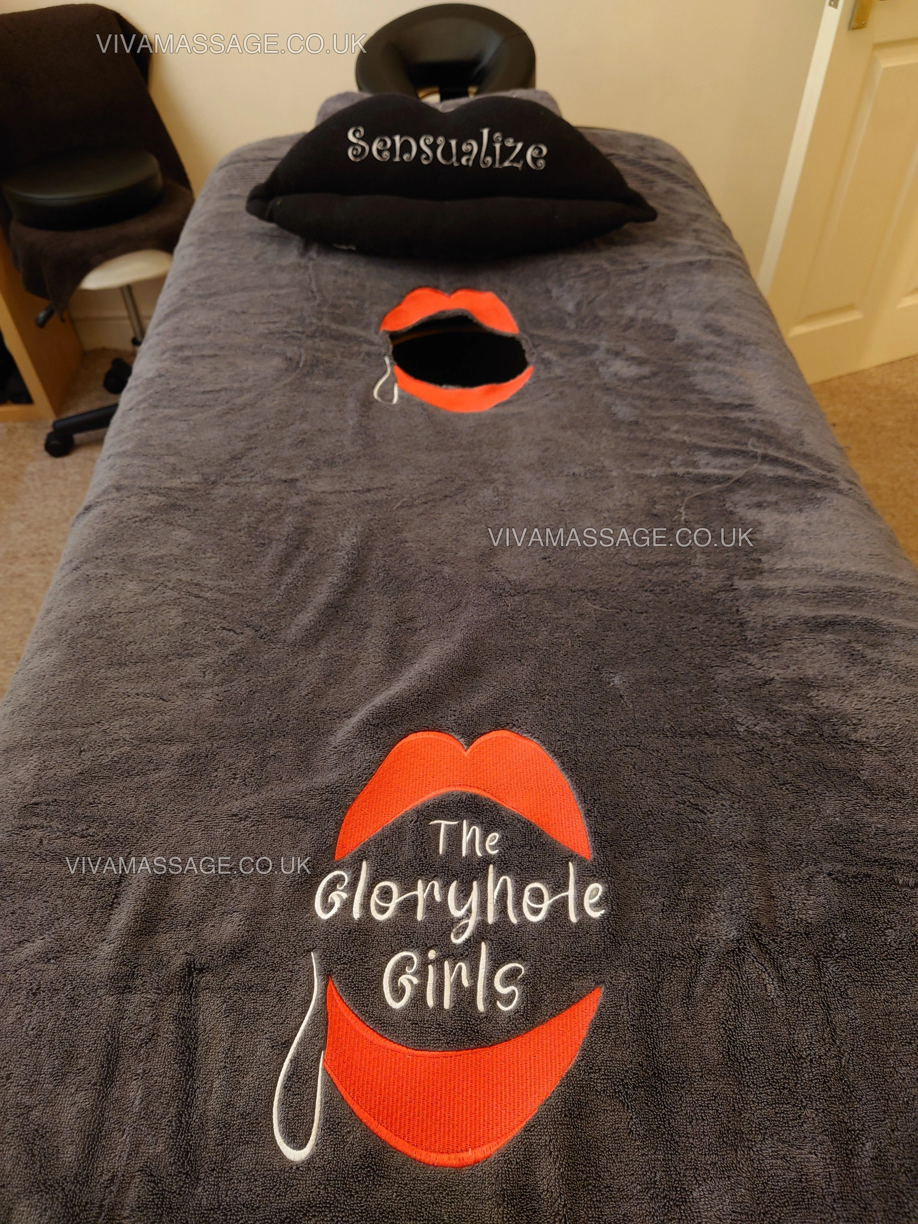 Photo 49 of Julie-Ize