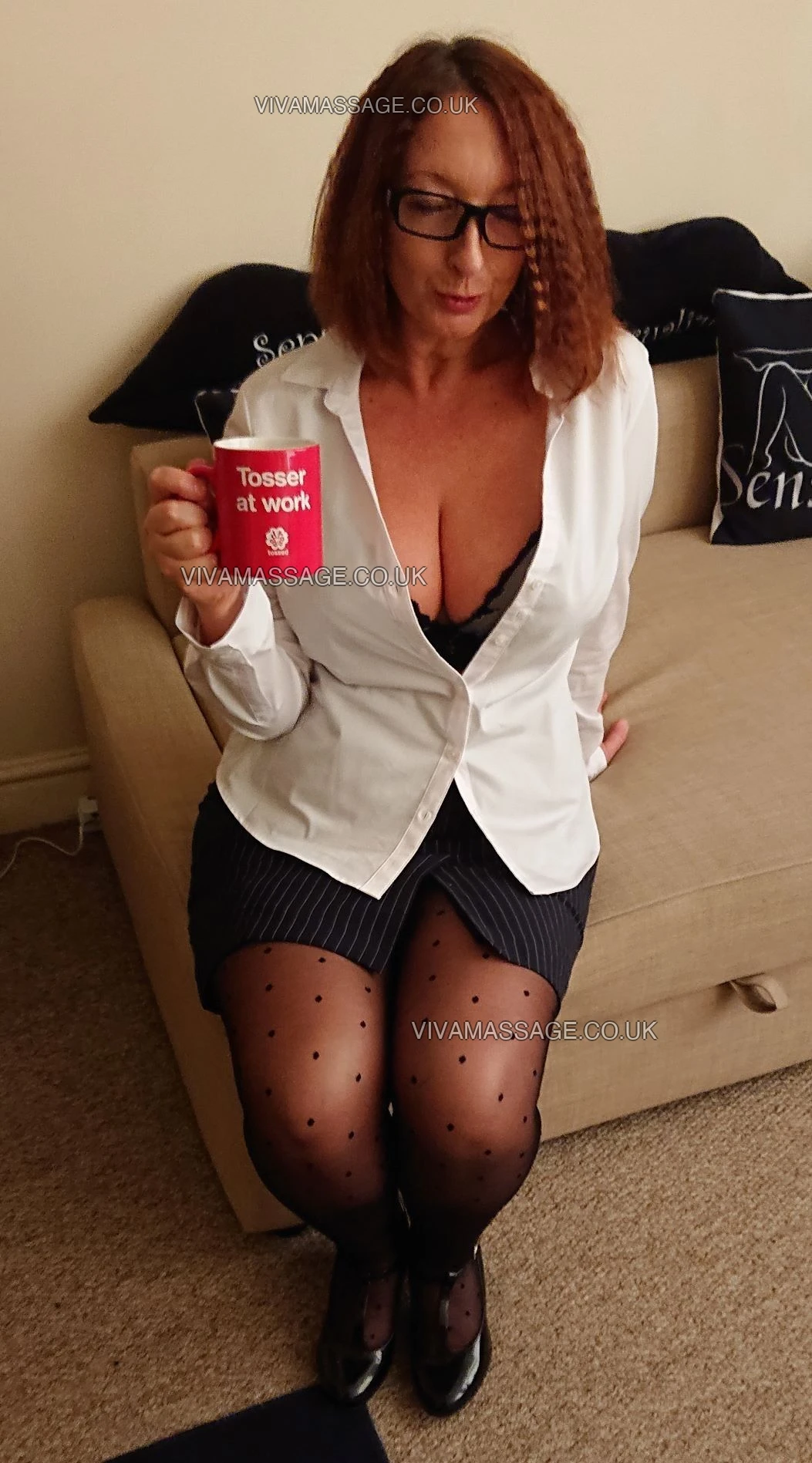 Photo 67 of Julie-Ize