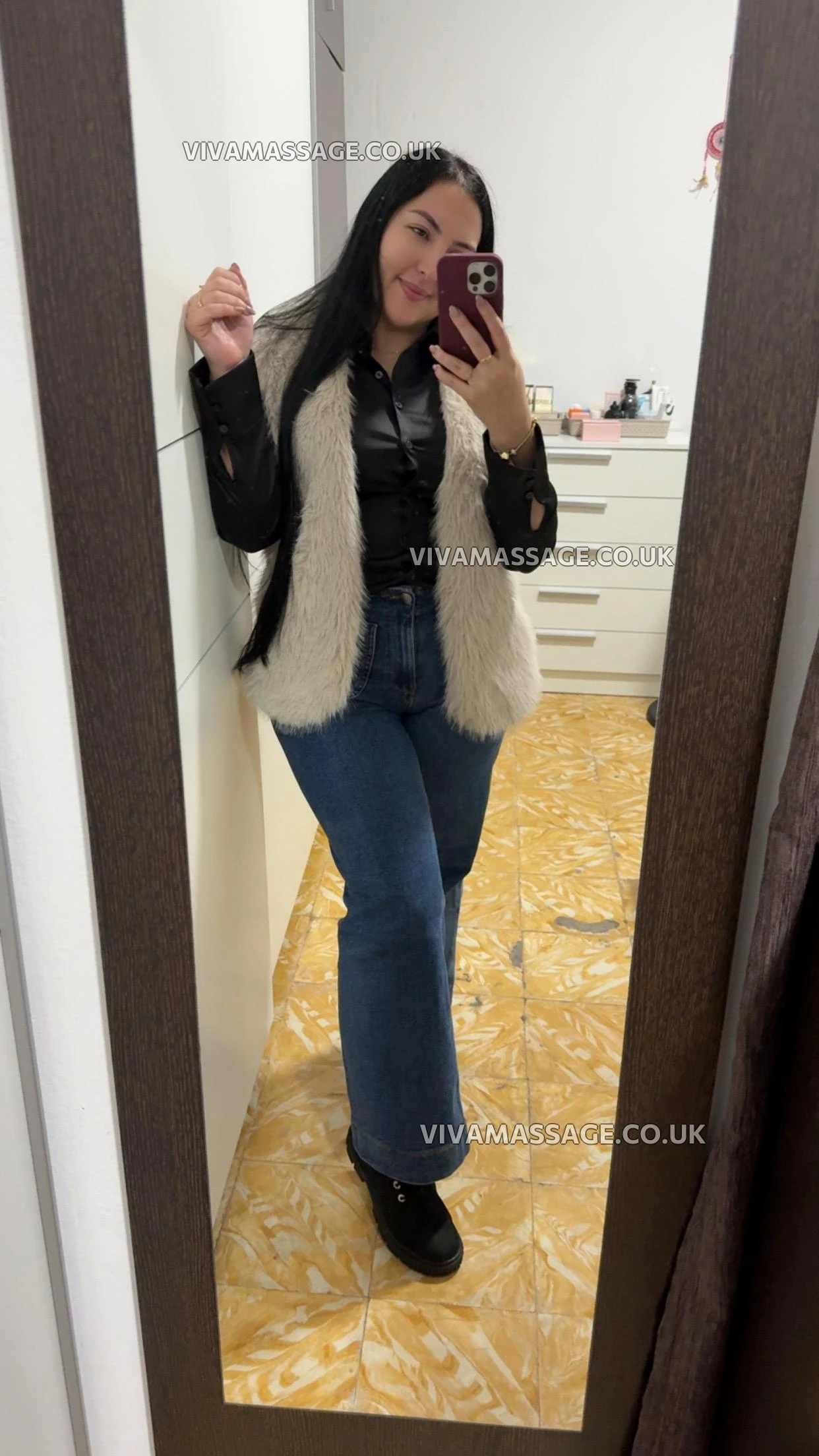 Photo 57 of Lara-Spanish