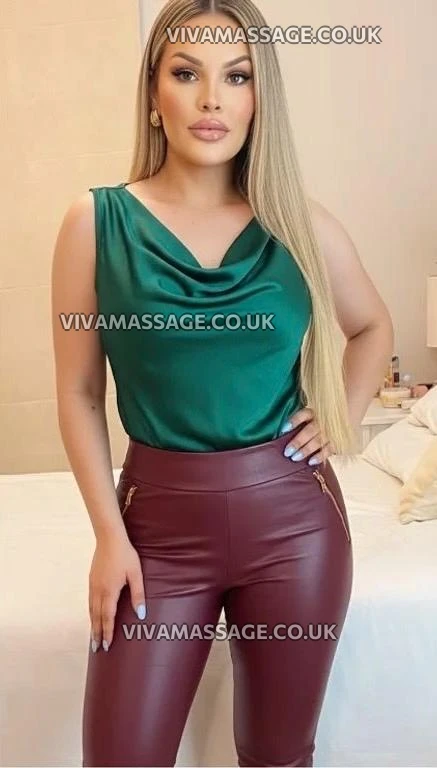 Photo 6 of Valentina_Busty_38EE