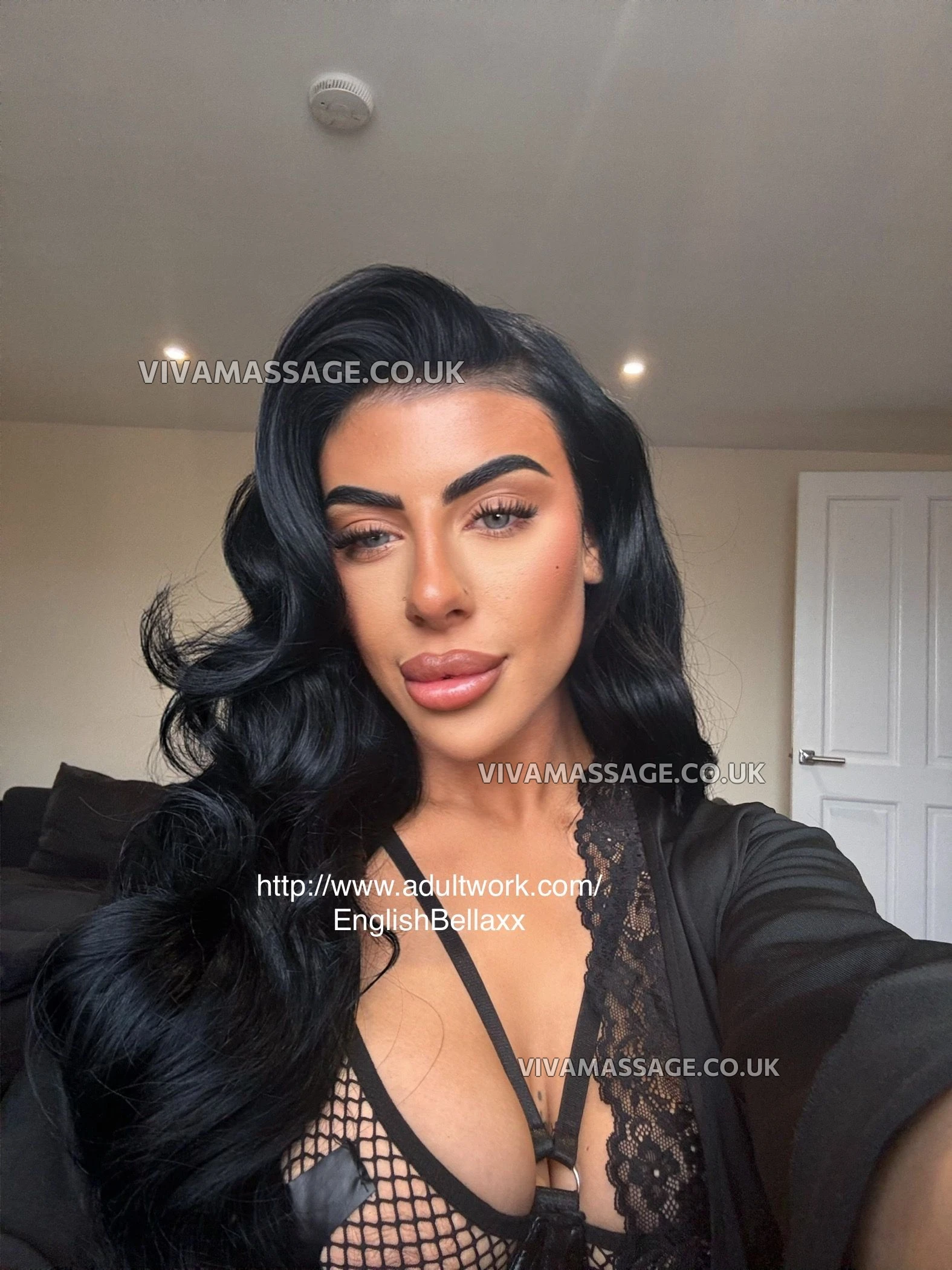 Photo 1 of EnglishBellaxx