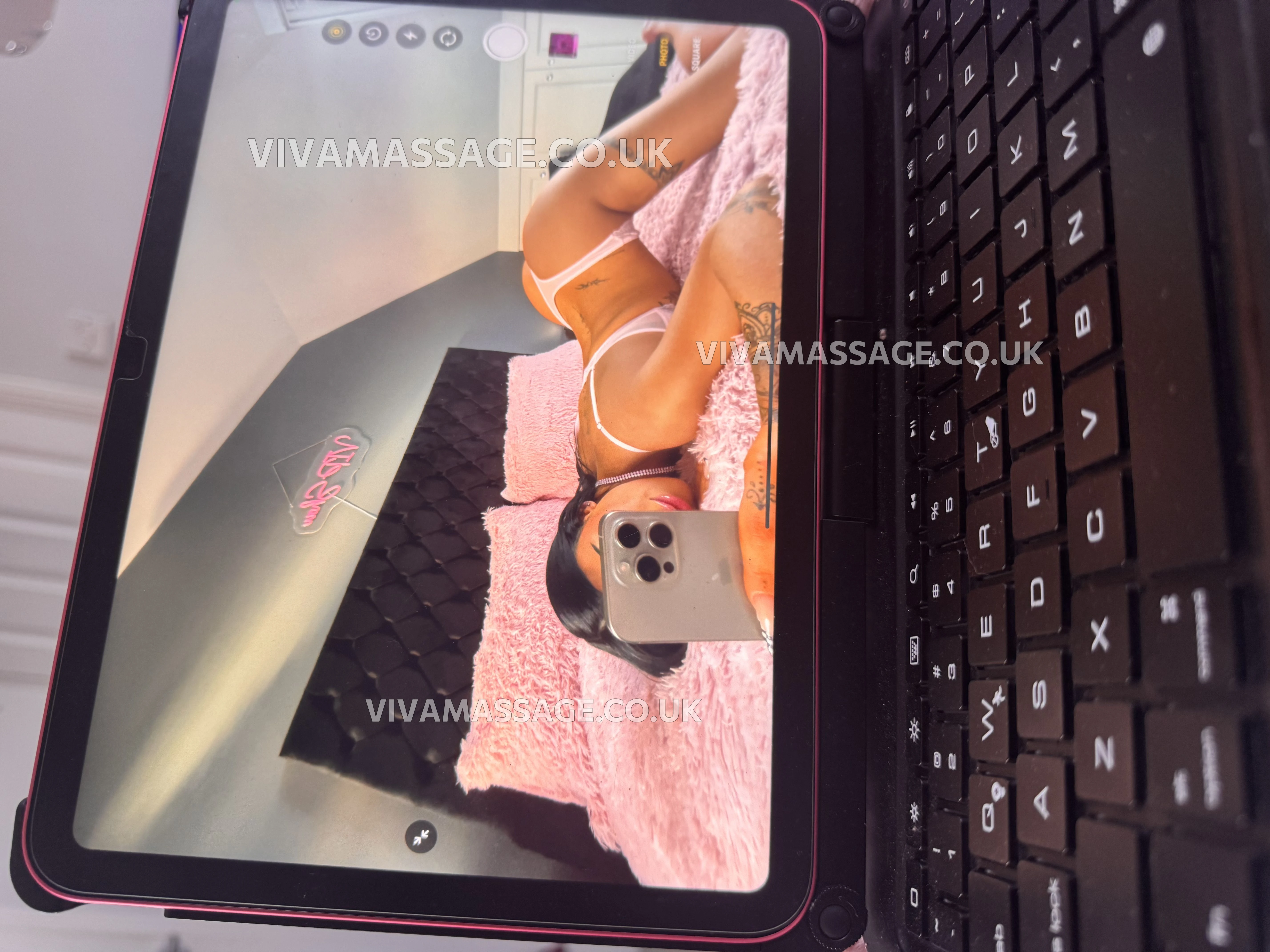 Photo 1 of EnglishBellaxx