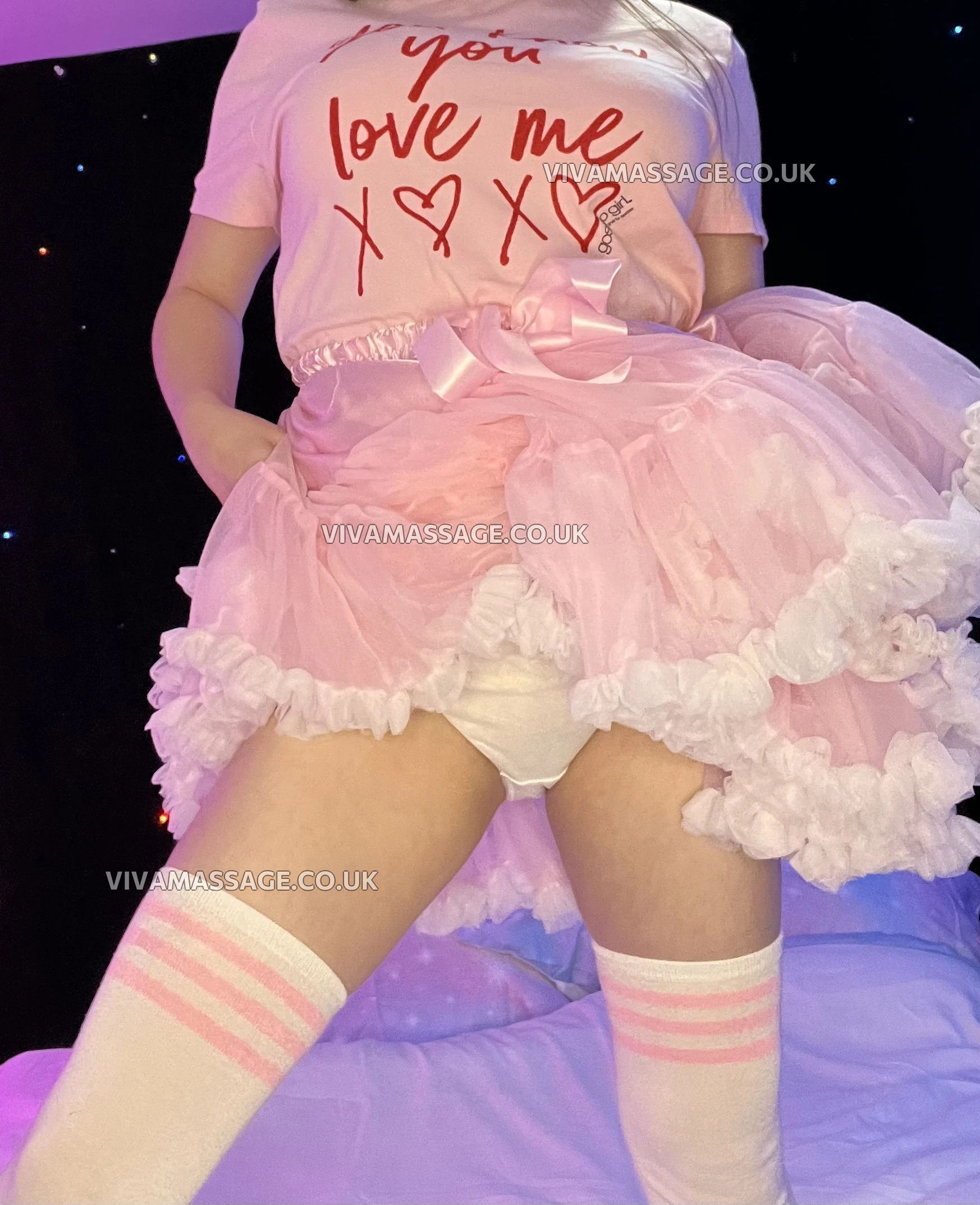 Photo 16 of Tiny-Jessica