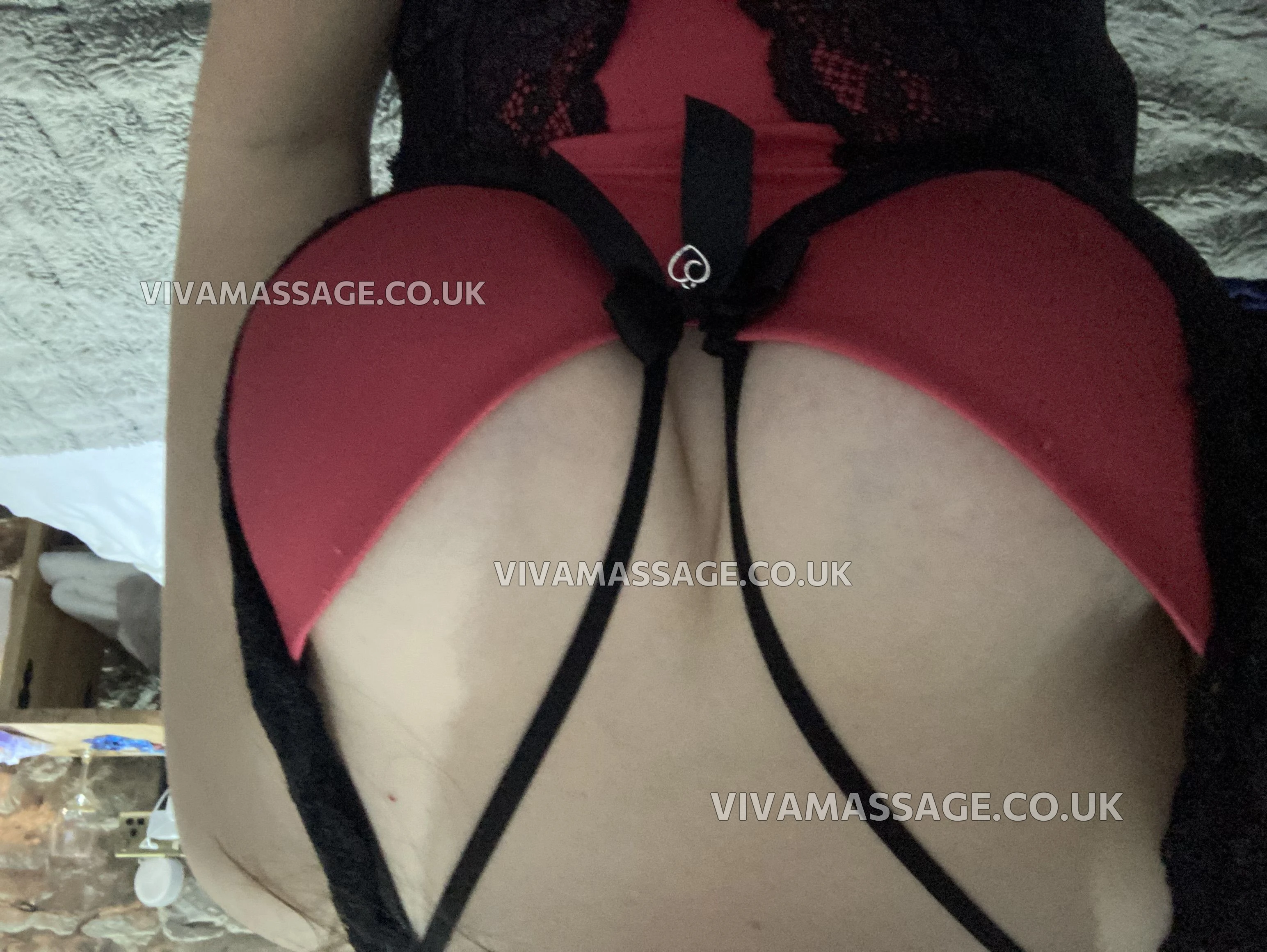 Photo 54 of Tiny-Jessica