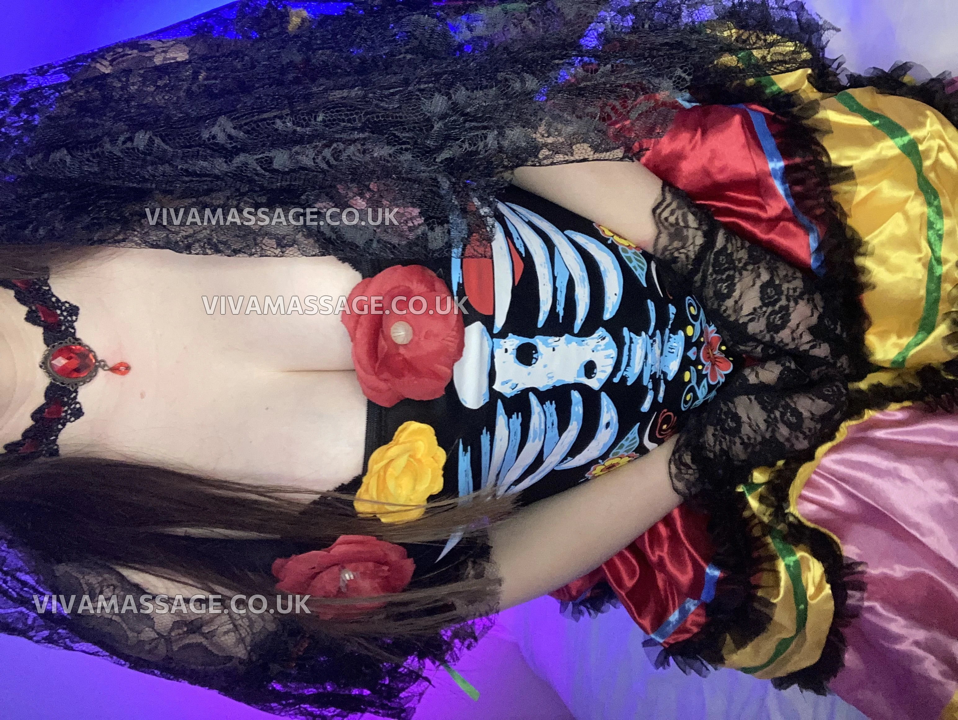 Photo 87 of Tiny-Jessica