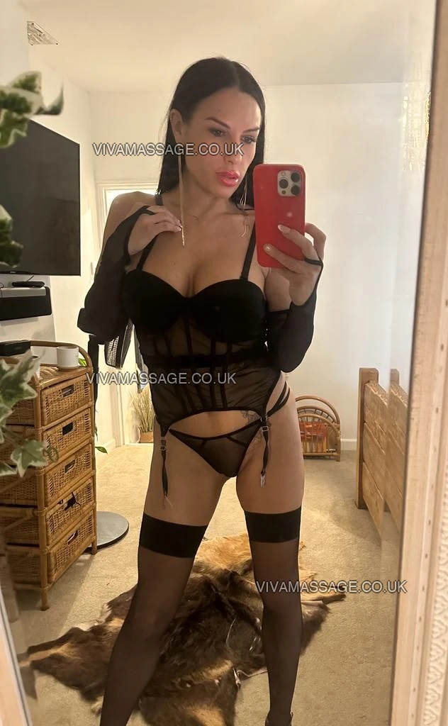 Photo 31 of xbritishbeautyx