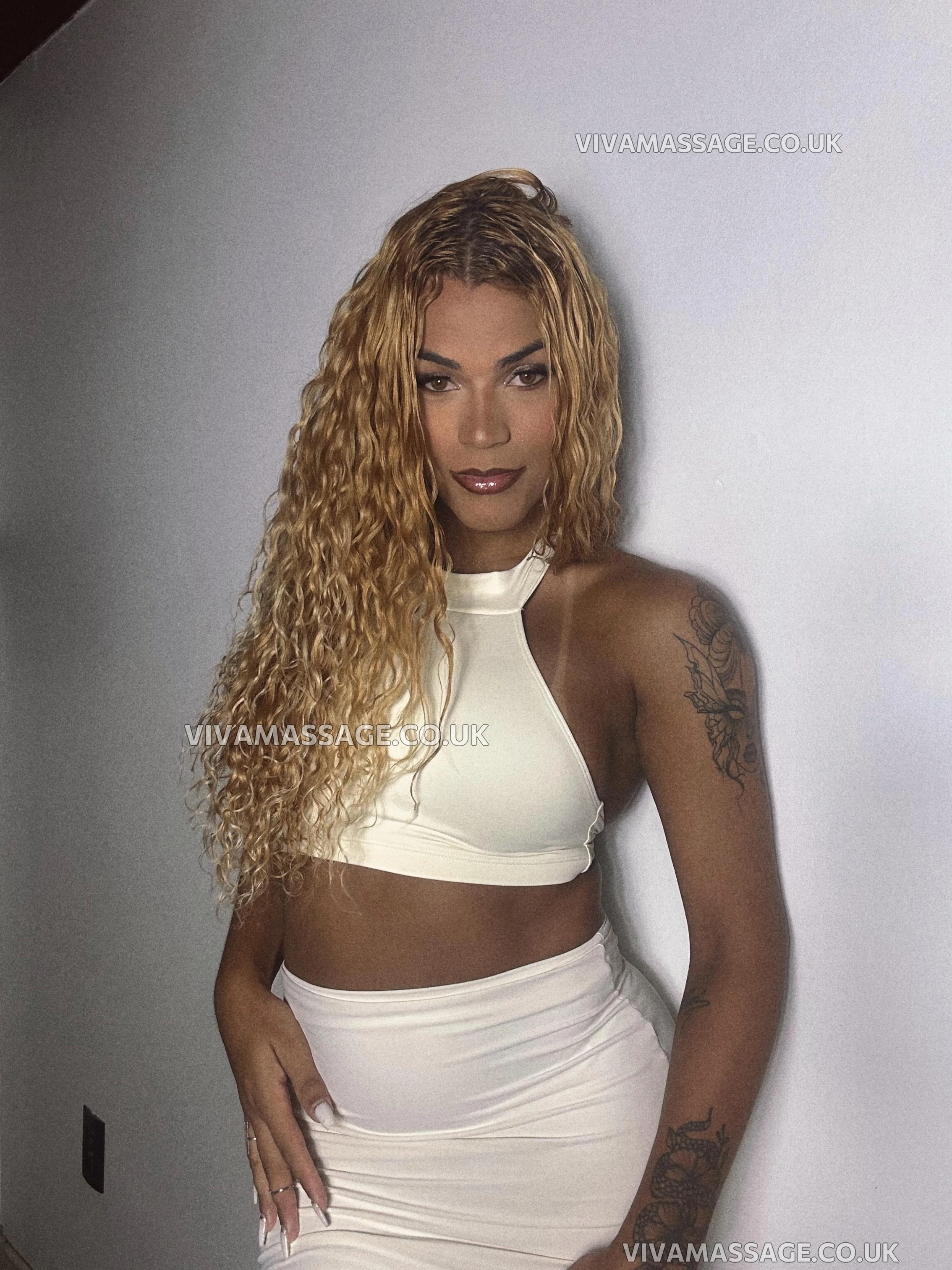 Photo 4 of florybellaa