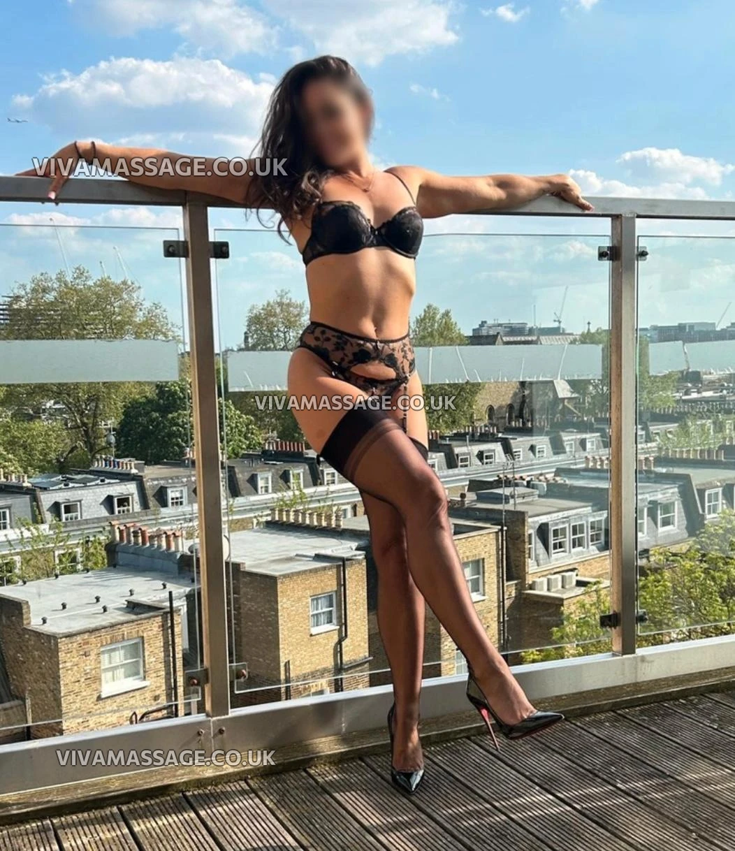 Photo 10 of Alex-Turner