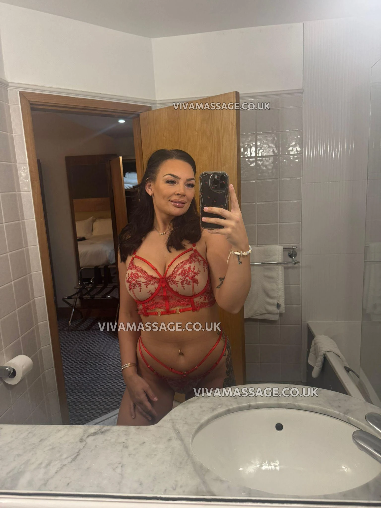 Photo 1 of Naomi_English