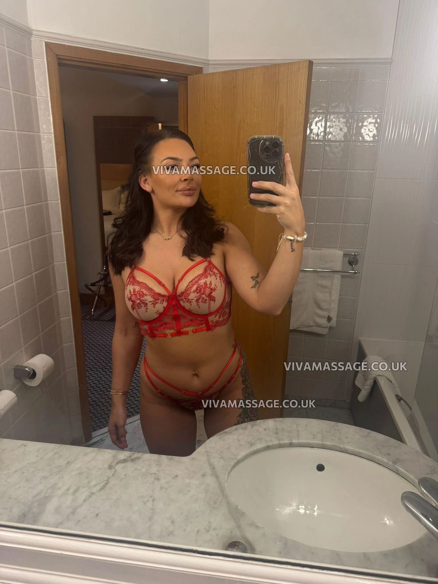 Photo 1 of Naomi_English