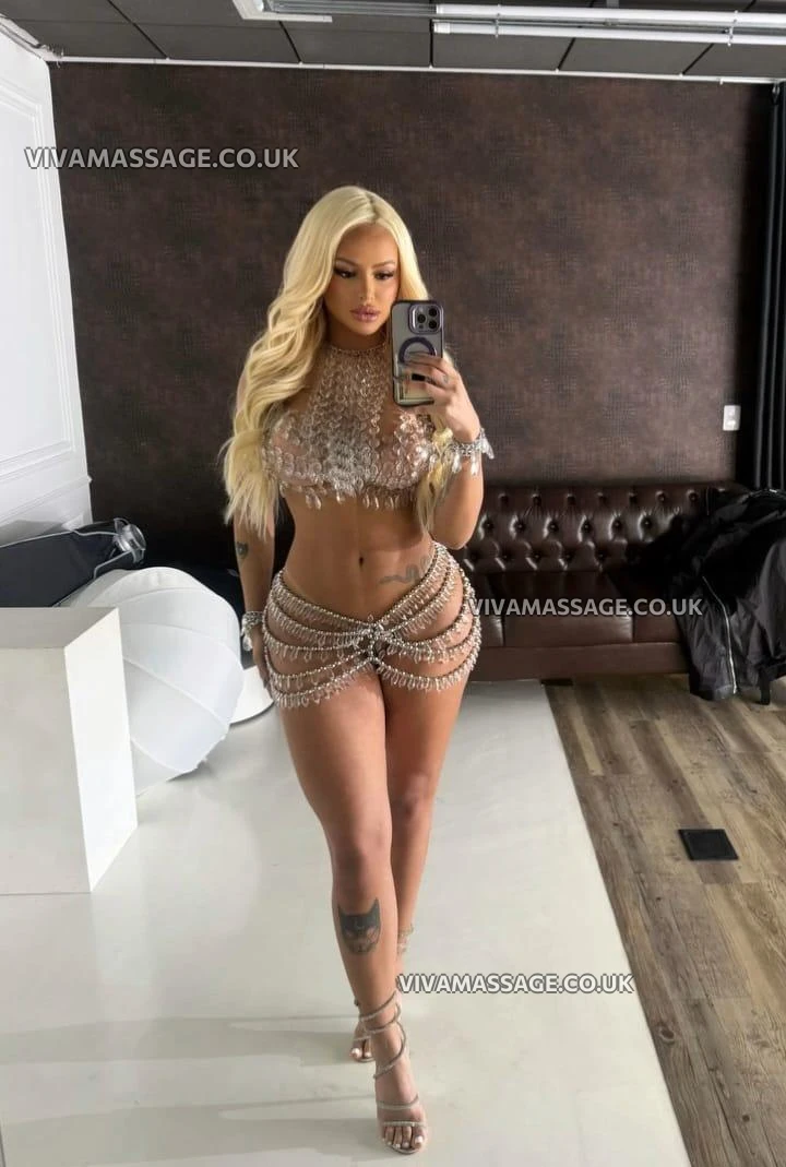 Photo 5 of Antonellablonde