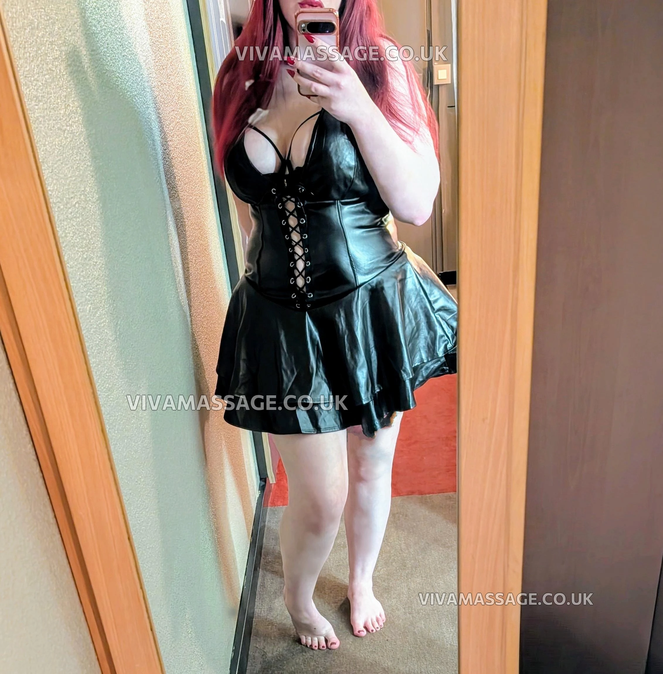 Photo 49 of Louise1995