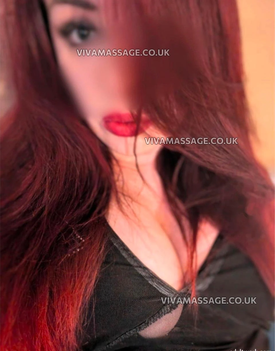 Photo 61 of Louise1995