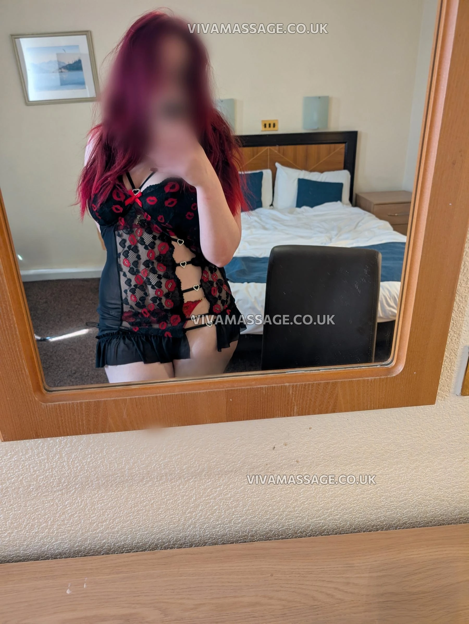 Photo 25 of Louise1995