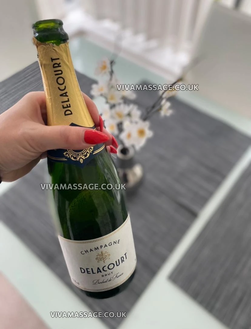 Photo 4 of LadyCommand 