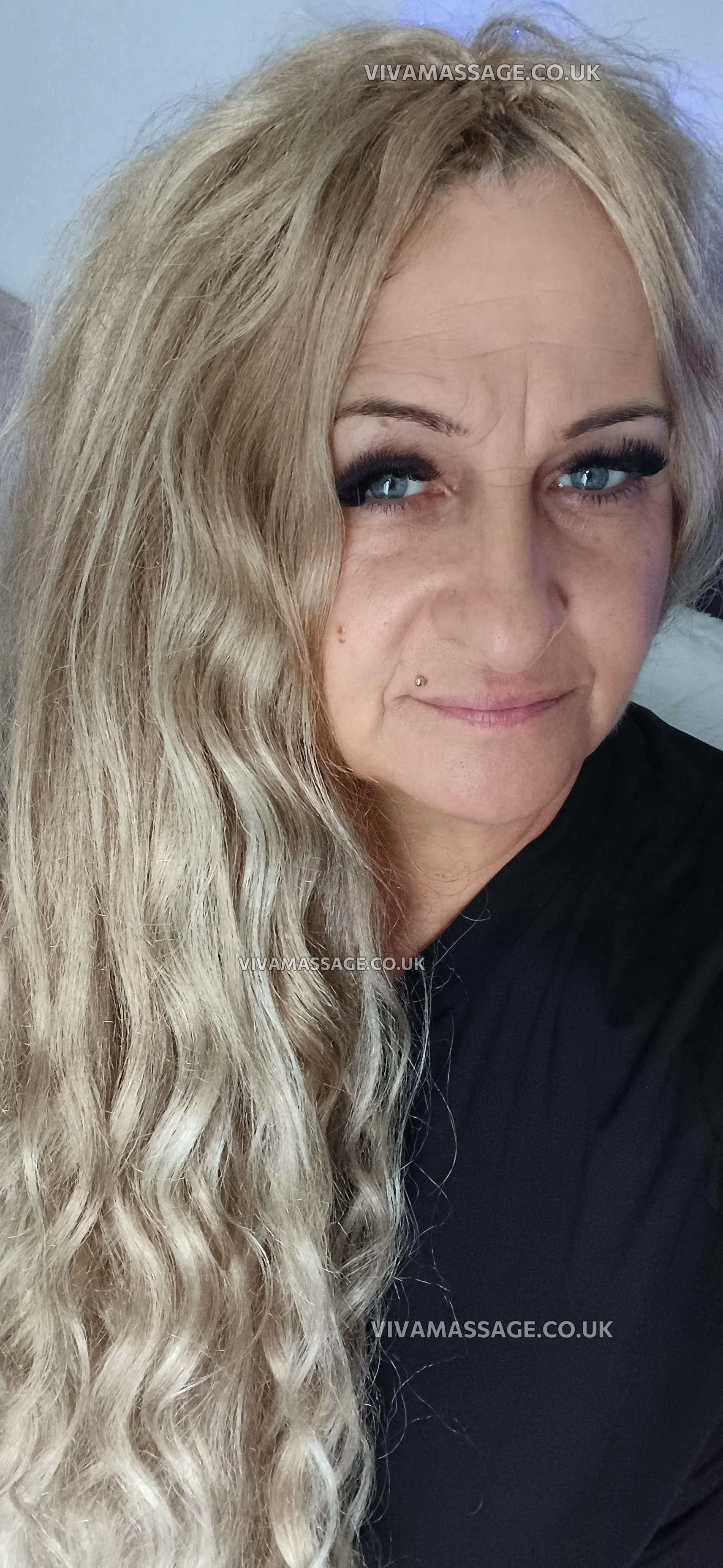 Photo 2 of Linda93 x