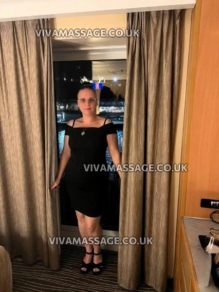 Photo 1 of brumpartygirl