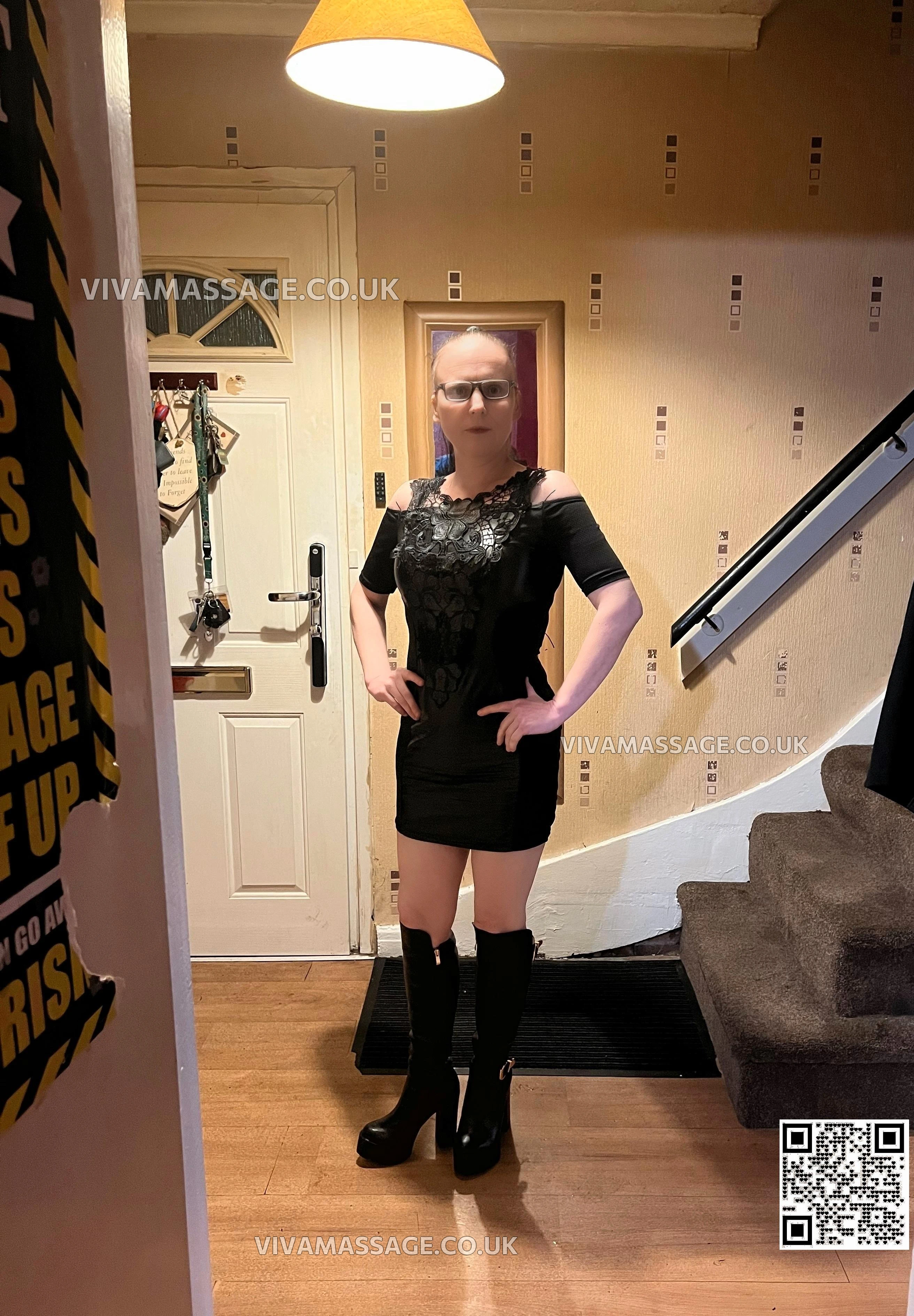 Photo 19 of brumpartygirl