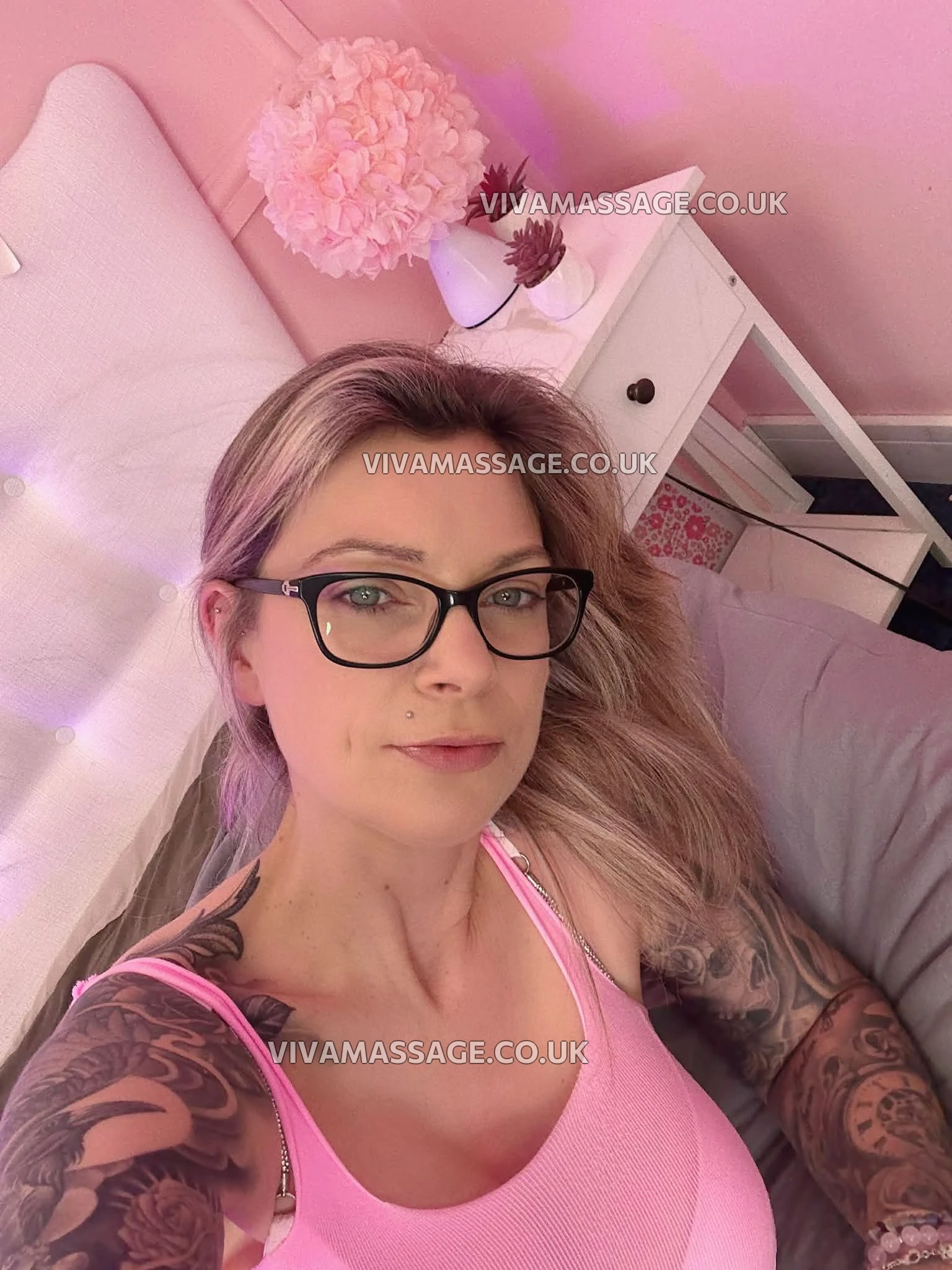 Photo 10 of EnglishJessieRae